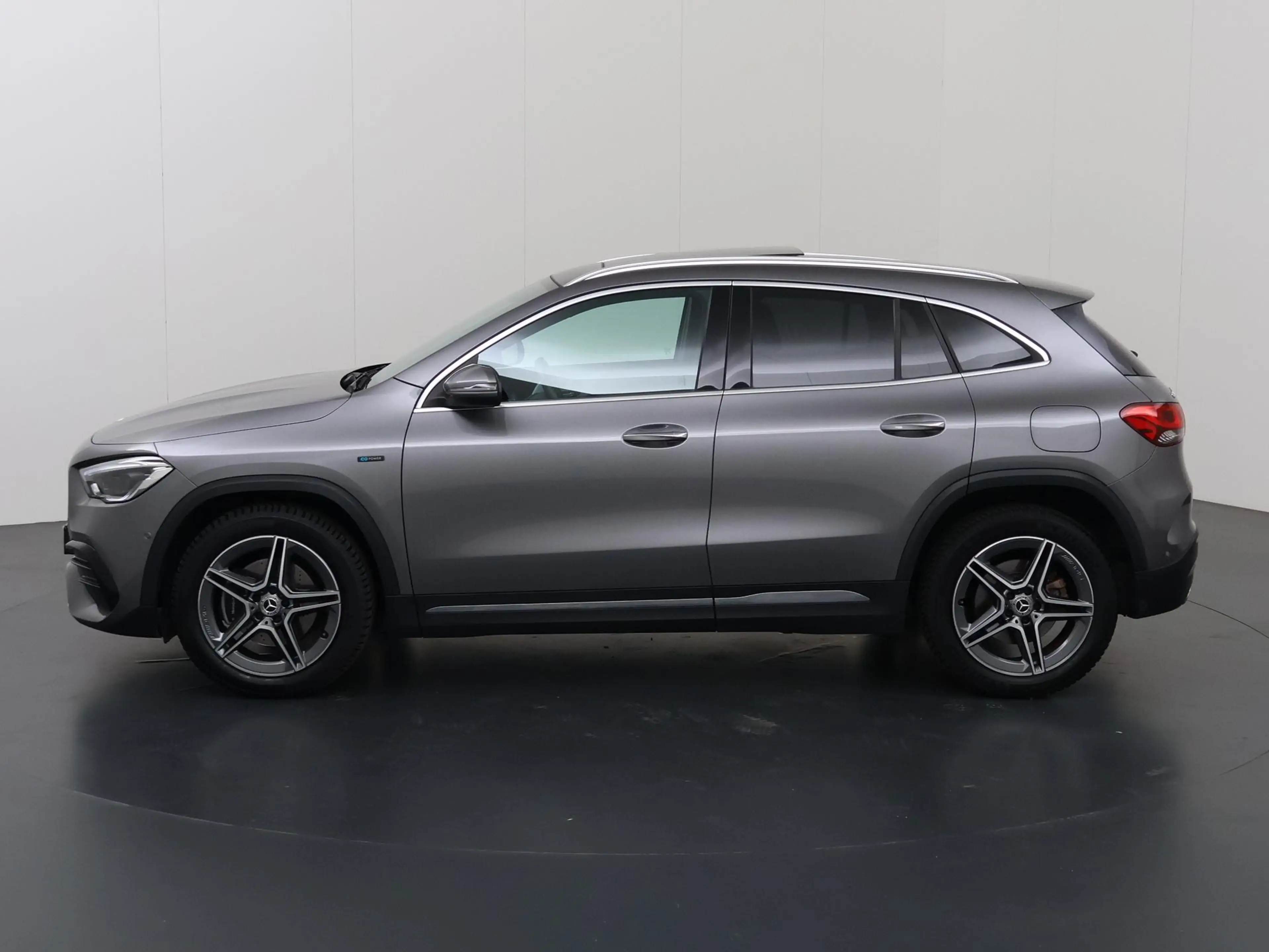 Mercedes-Benz GLA 250 e AMG | Panoramadak | Memory | Multibeam | Keyless — photo 5