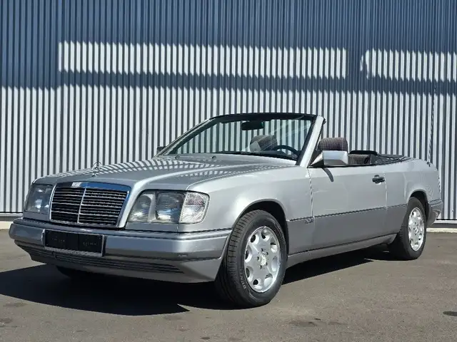 Mercedes-Benz E 200 Cabriolet Sportline