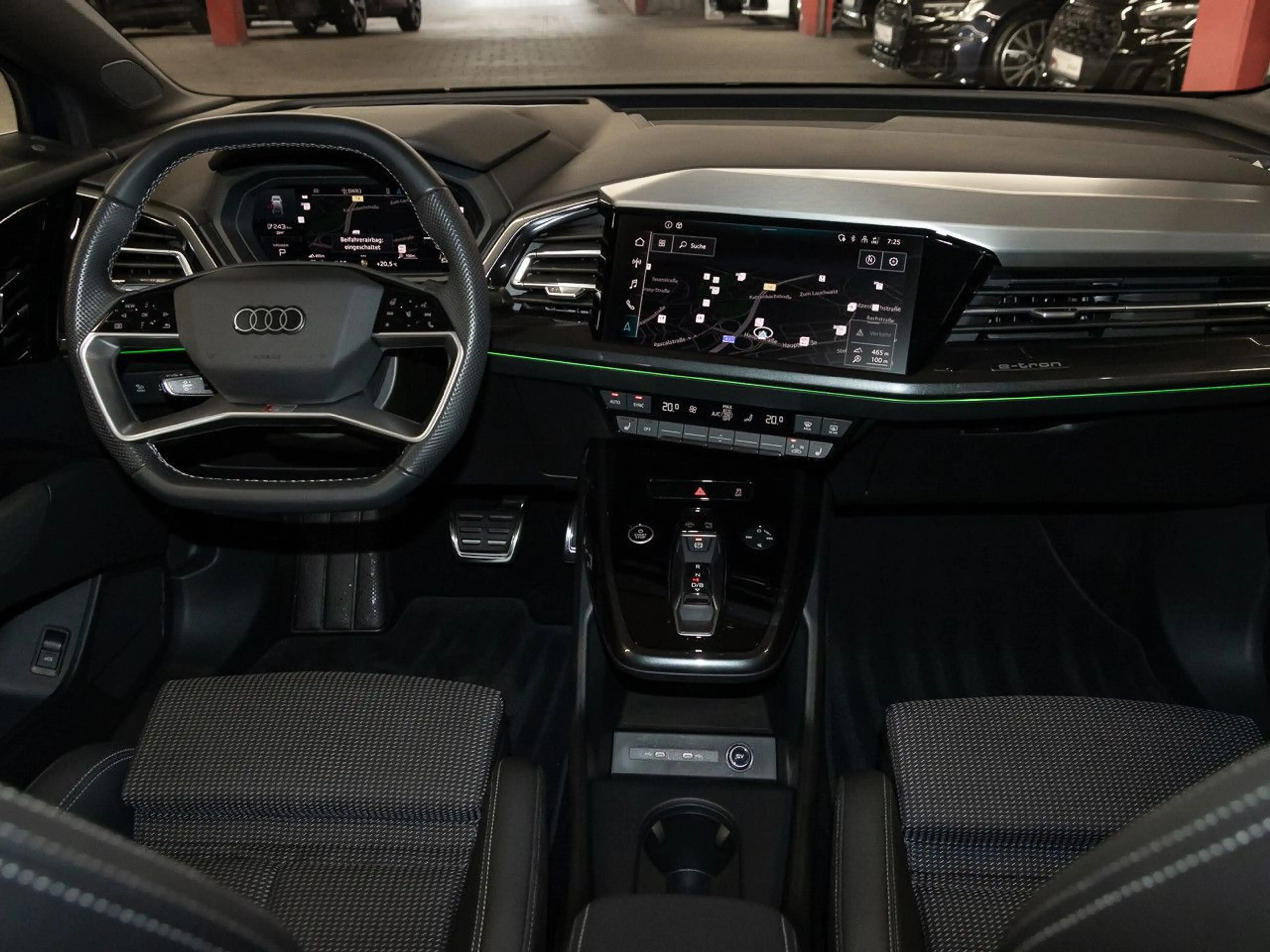 Audi Q4 e-tron 40 S line AHK Matrix AR-HeadUp Kamera — photo 12