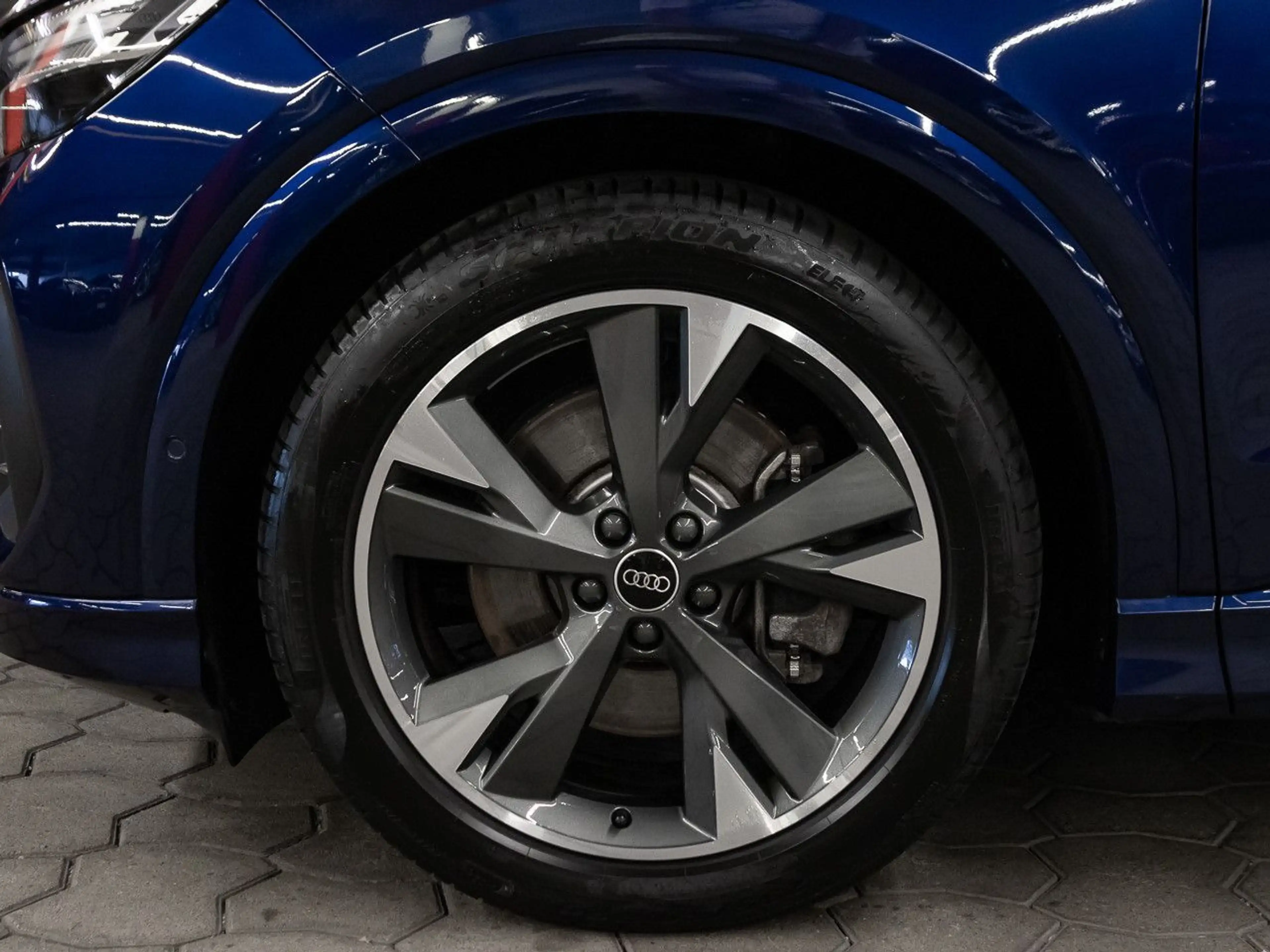 Audi Q4 e-tron 40 S line AHK Matrix AR-HeadUp Kamera — photo 10