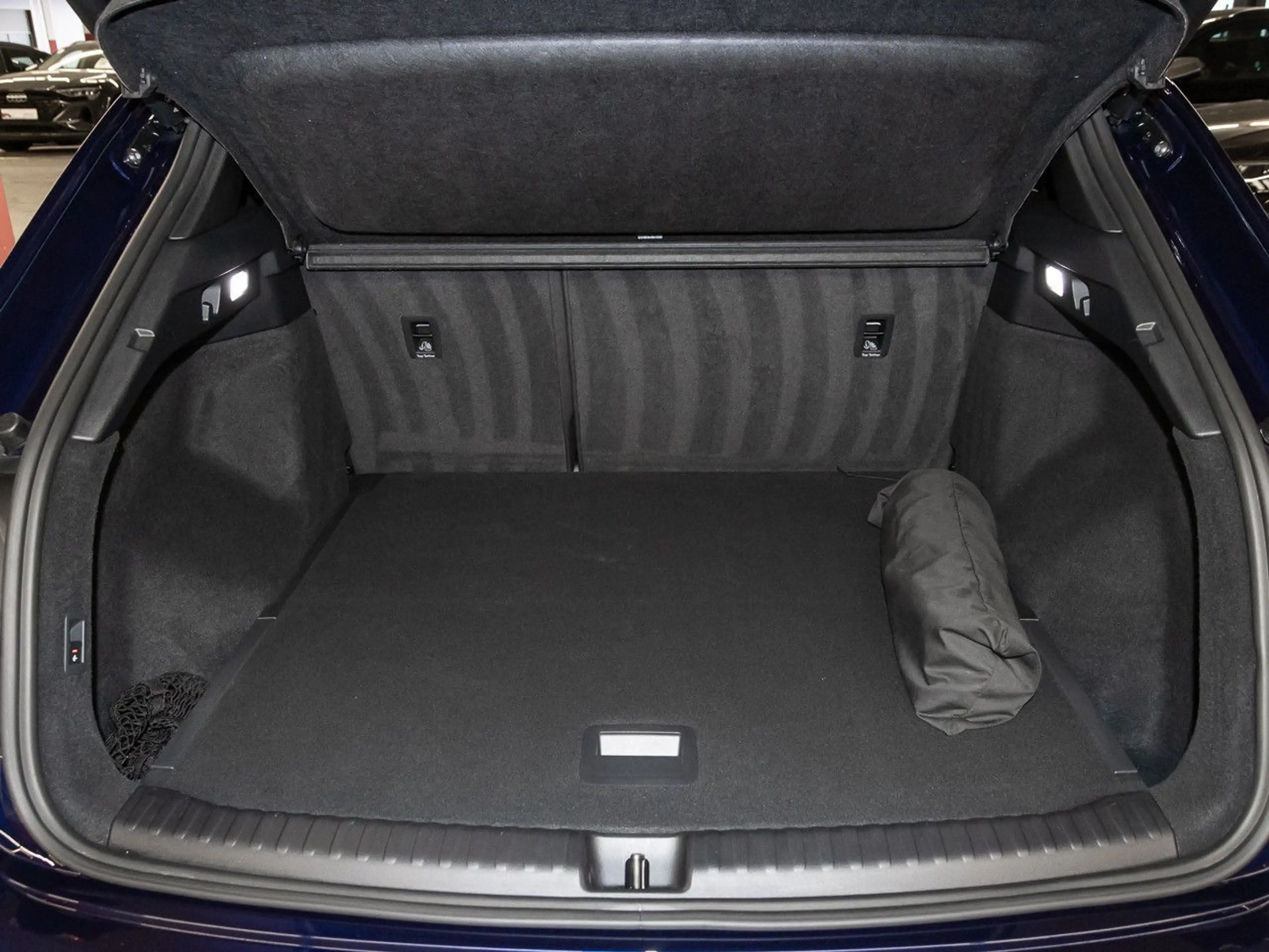 Audi Q4 e-tron 40 S line AHK Matrix AR-HeadUp Kamera — photo 6