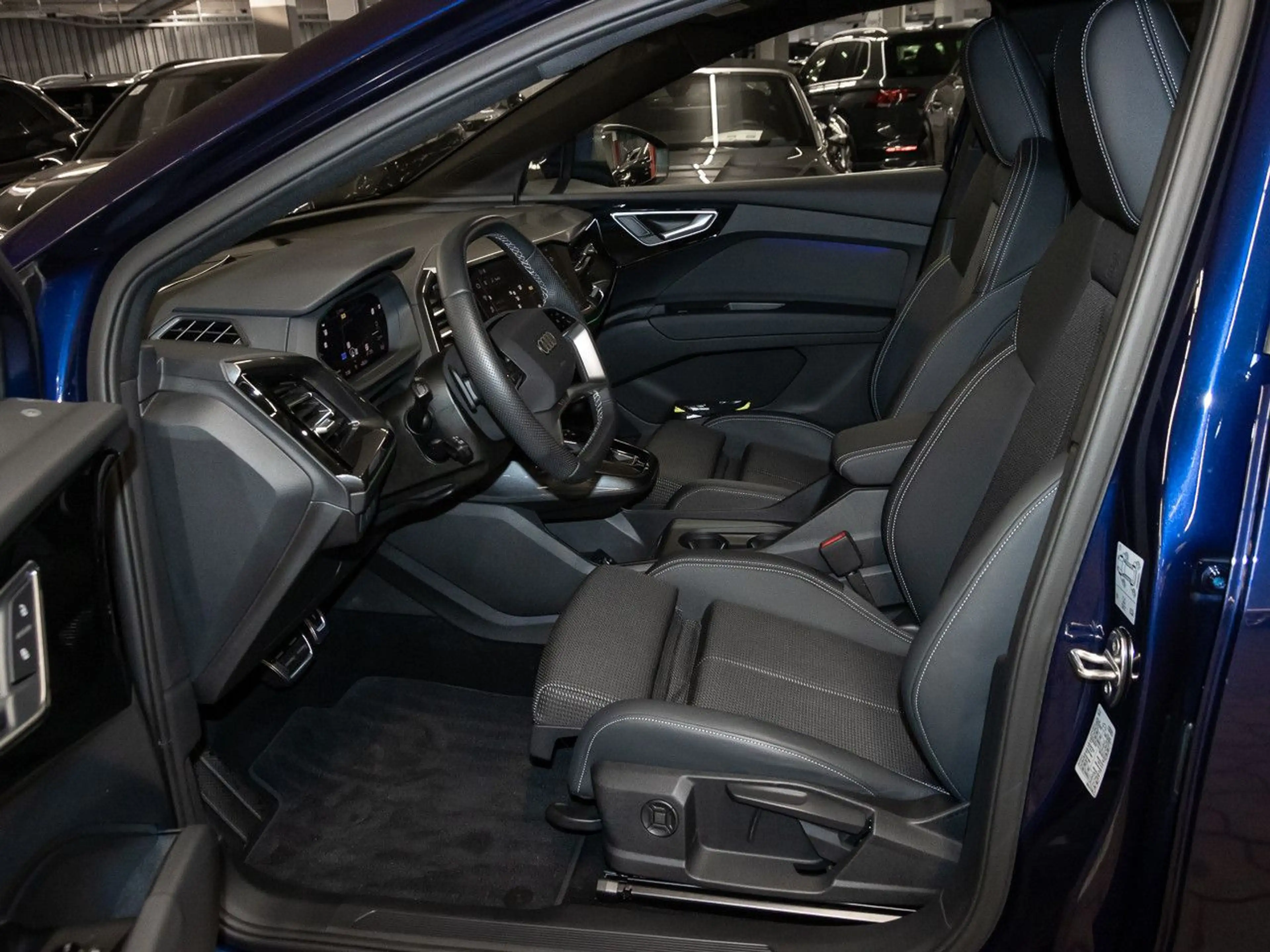 Audi Q4 e-tron 40 S line AHK Matrix AR-HeadUp Kamera — photo 15