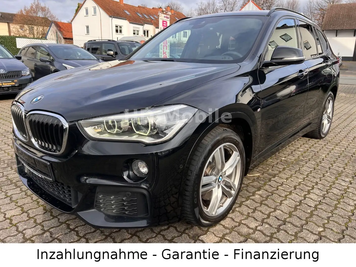 BMW X1 xDrive 20 d M Sport Schwarz - 1