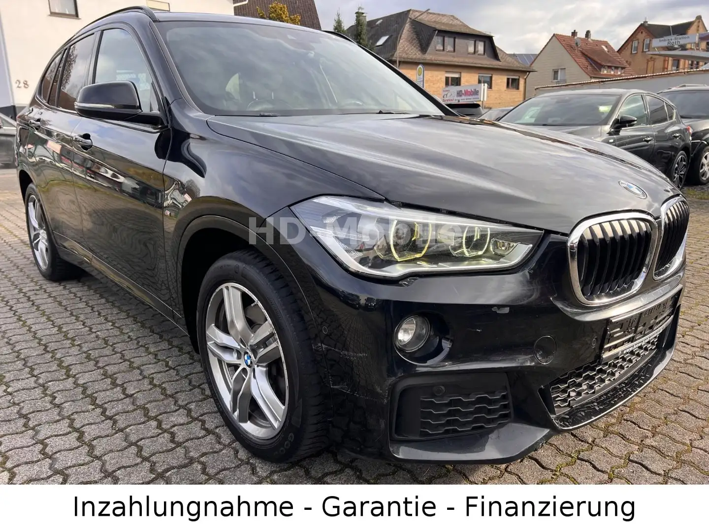 BMW X1 xDrive 20 d M Sport Schwarz - 2
