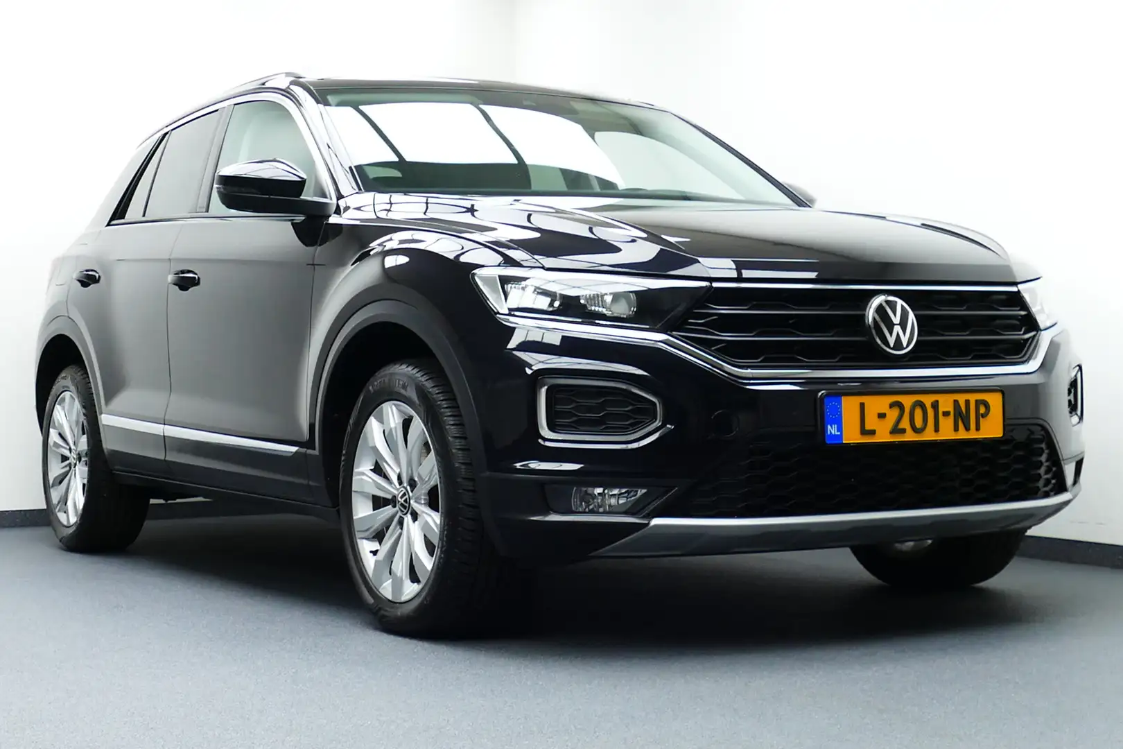 Volkswagen T-Roc 1.5 150pk TSI Sport. Adaptief Cruise, Virt Cockpit Zwart - 2