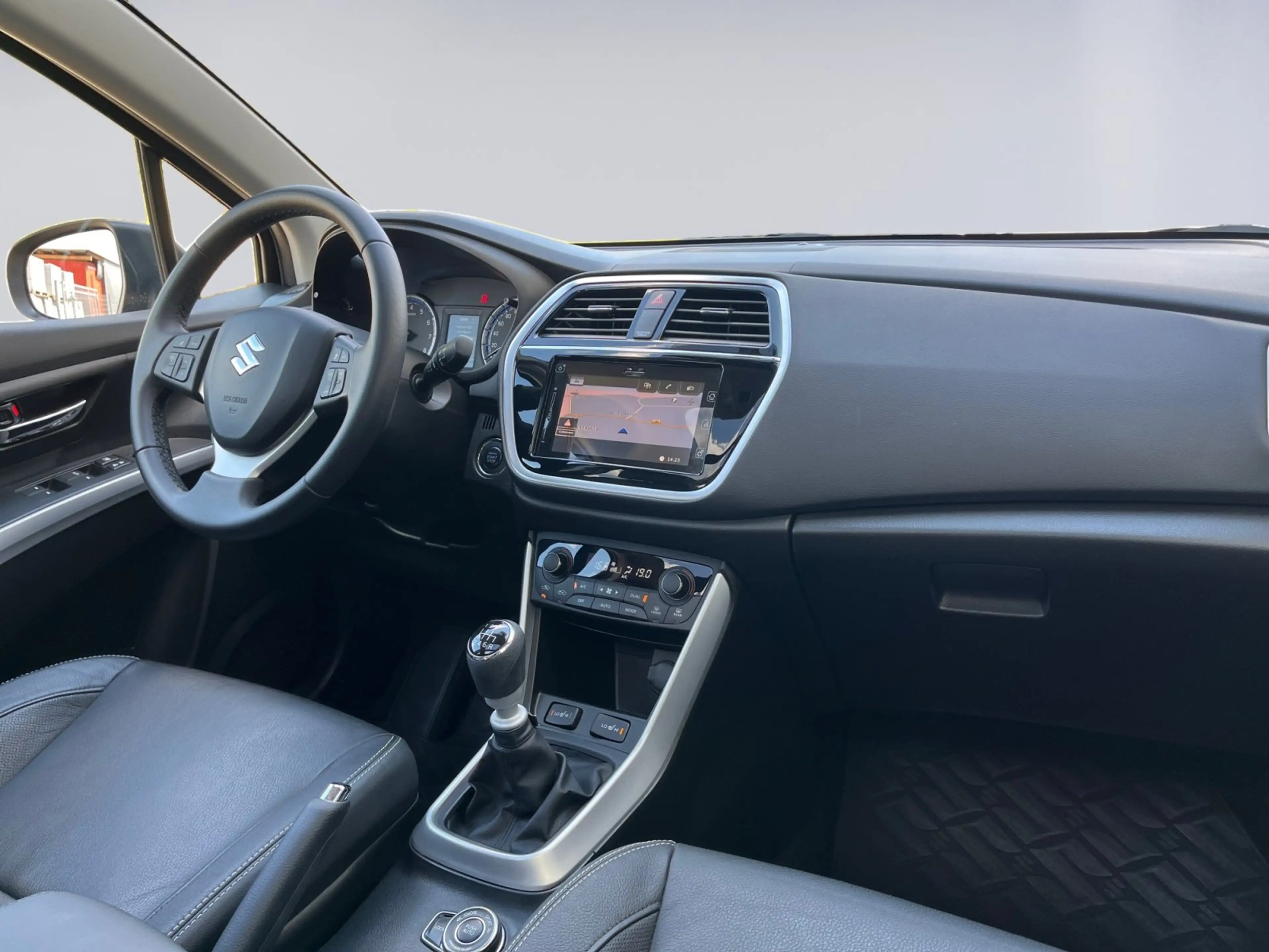 Suzuki SX4 S-Cross (SX4) S-Cross 1.4 Comfort+ 4WD Schiebedach+Navi+Le — photo 7