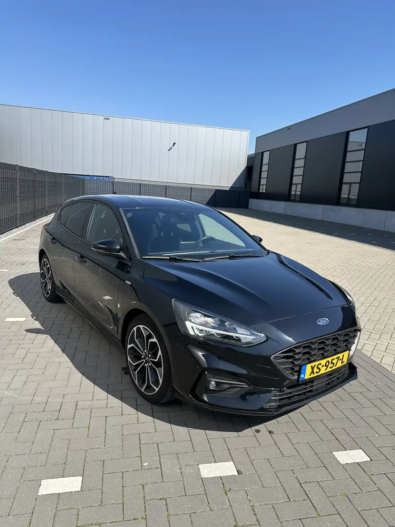 Ford Focus 1.0 EcoBoost. ST Line Zwart - 2