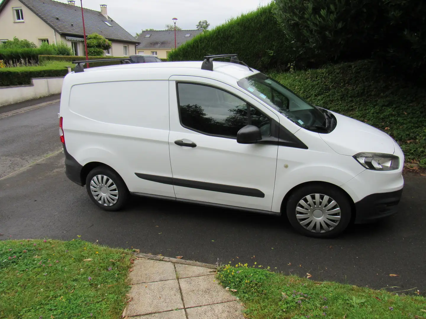 Ford Transit Courier TRANSIT COURIER FGN 1.0 ECOBOOST 100 TREND Alb - 2