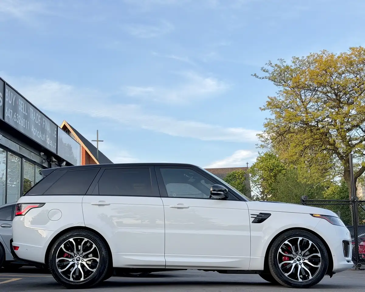 Land Rover Range Rover Sport снимка Land Rover Range Rover Sport