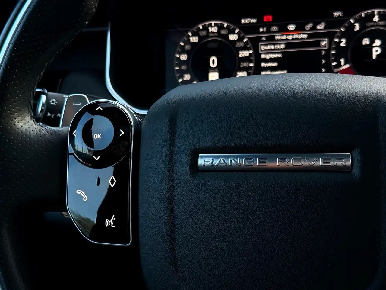 Land Rover Range Rover Sport снимка Land Rover Range Rover Sport