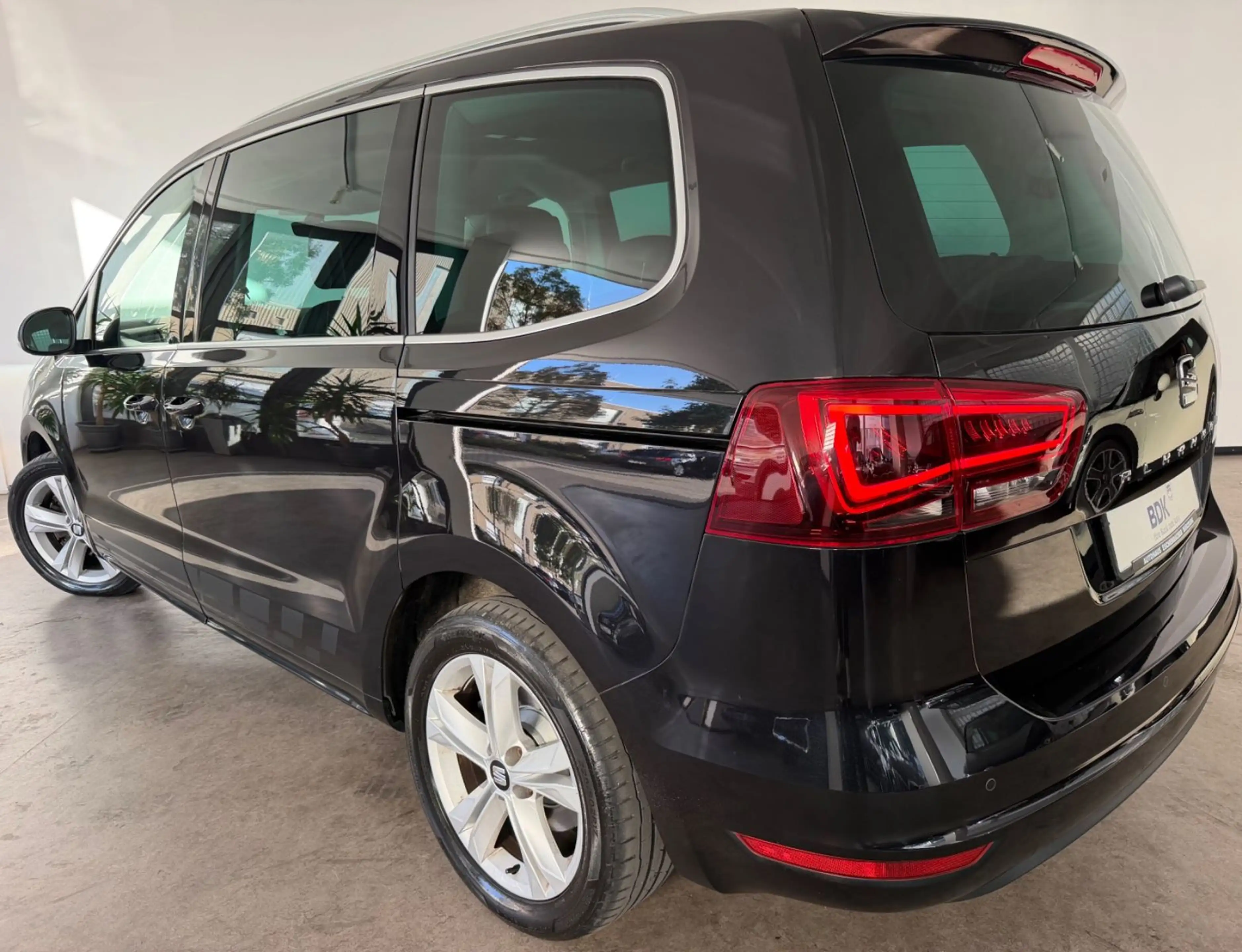 SEAT Alhambra FR-Line 7-Sitzer 2.Hand AHK Temp Kamera — photo 12