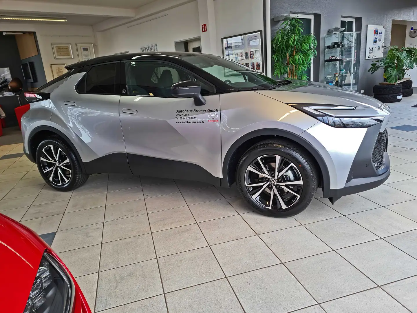 Toyota C-HR 2.0 Hybrid Team Deutschland + Winterräder inkl. Argent - 2