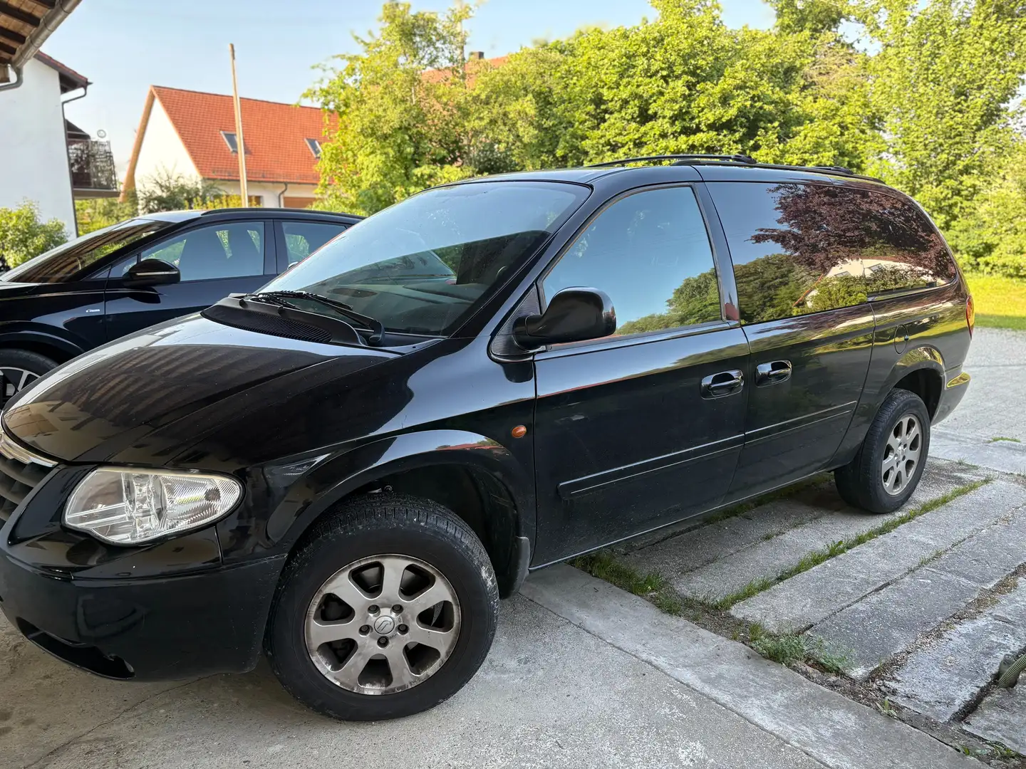Chrysler Grand Voyager Grand Voyager 2.8 CRD AutomatikComfort Noir - 1
