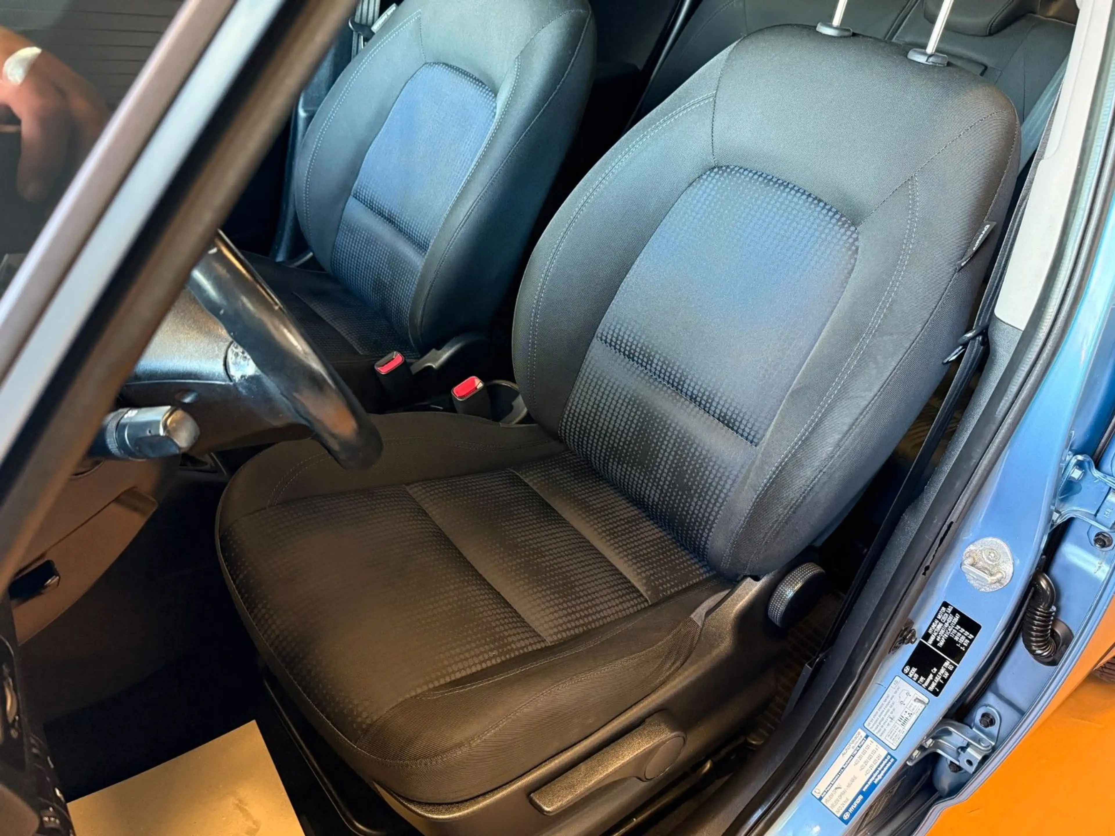 Hyundai iX20 Classic Klimaanlage / PDC — photo 8