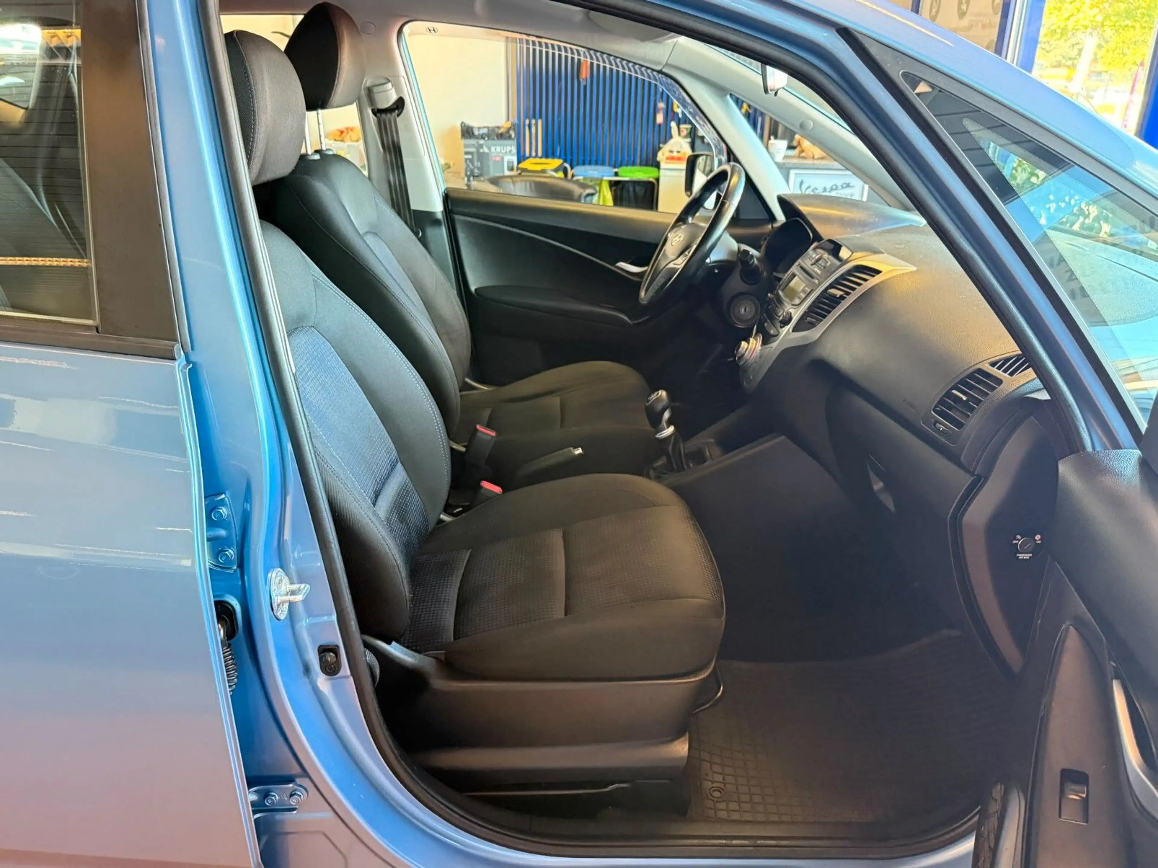 Hyundai iX20 Classic Klimaanlage / PDC — photo 13