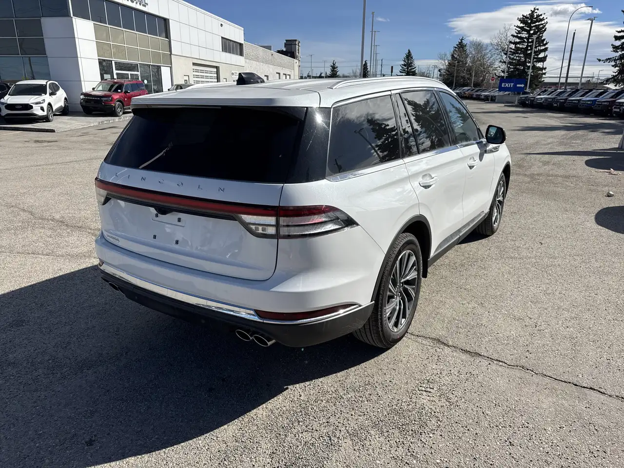Lincoln Aviator снимка Lincoln Aviator