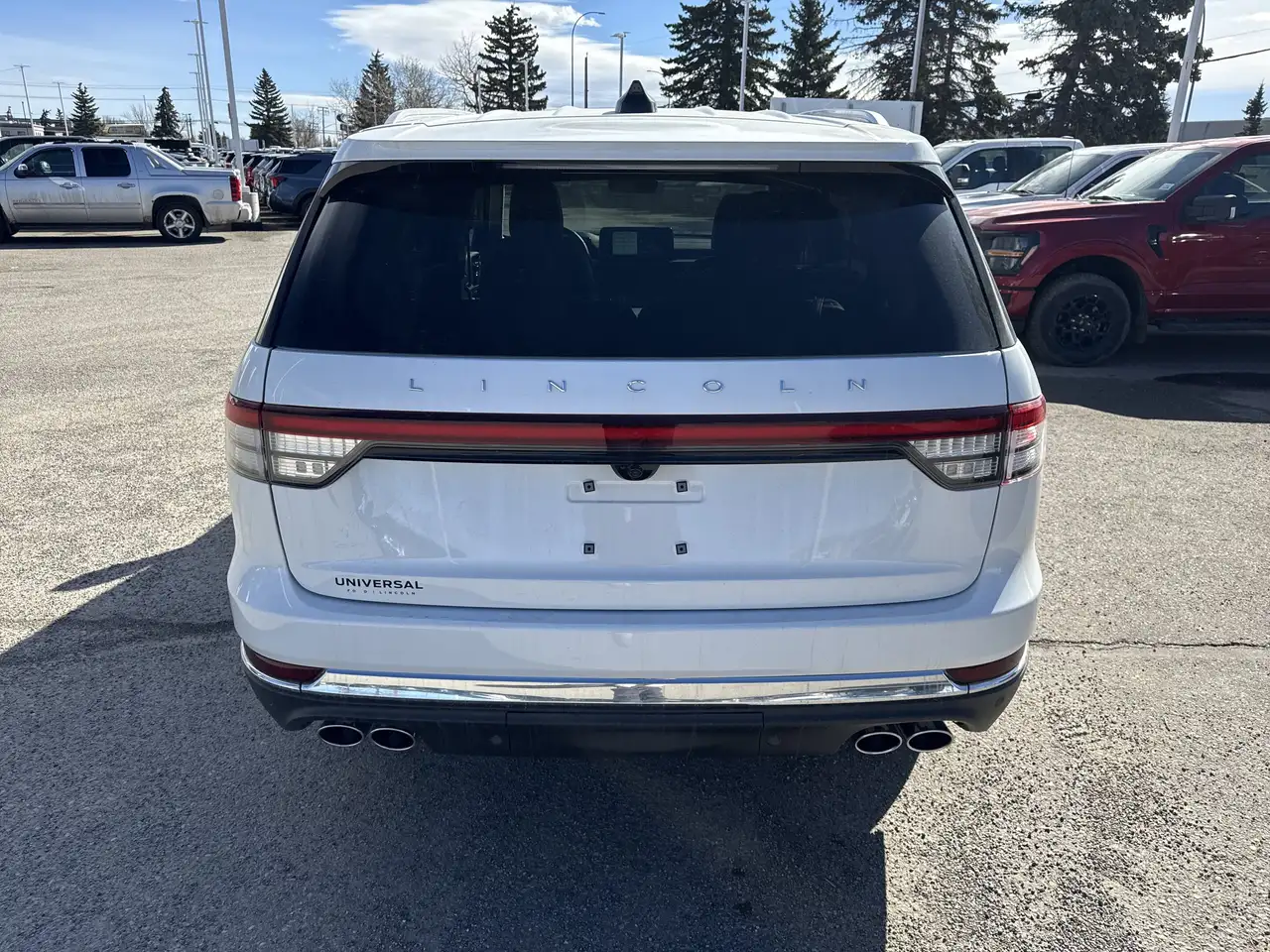 Lincoln Aviator снимка Lincoln Aviator