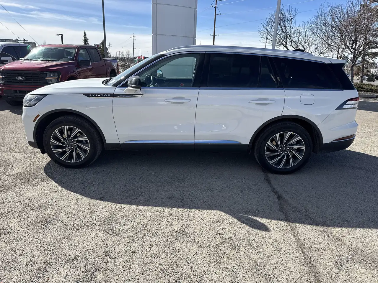 Lincoln Aviator снимка Lincoln Aviator