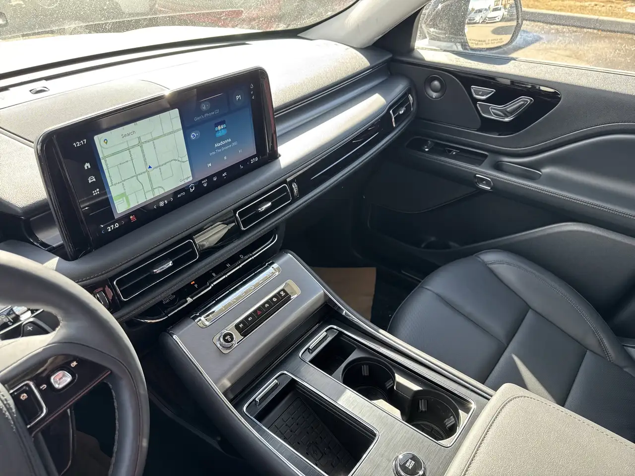 Lincoln Aviator снимка Lincoln Aviator