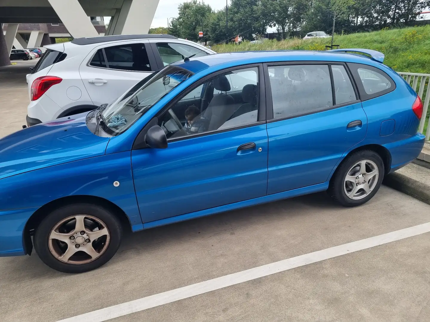 Kia Rio 1.3 RS - 1