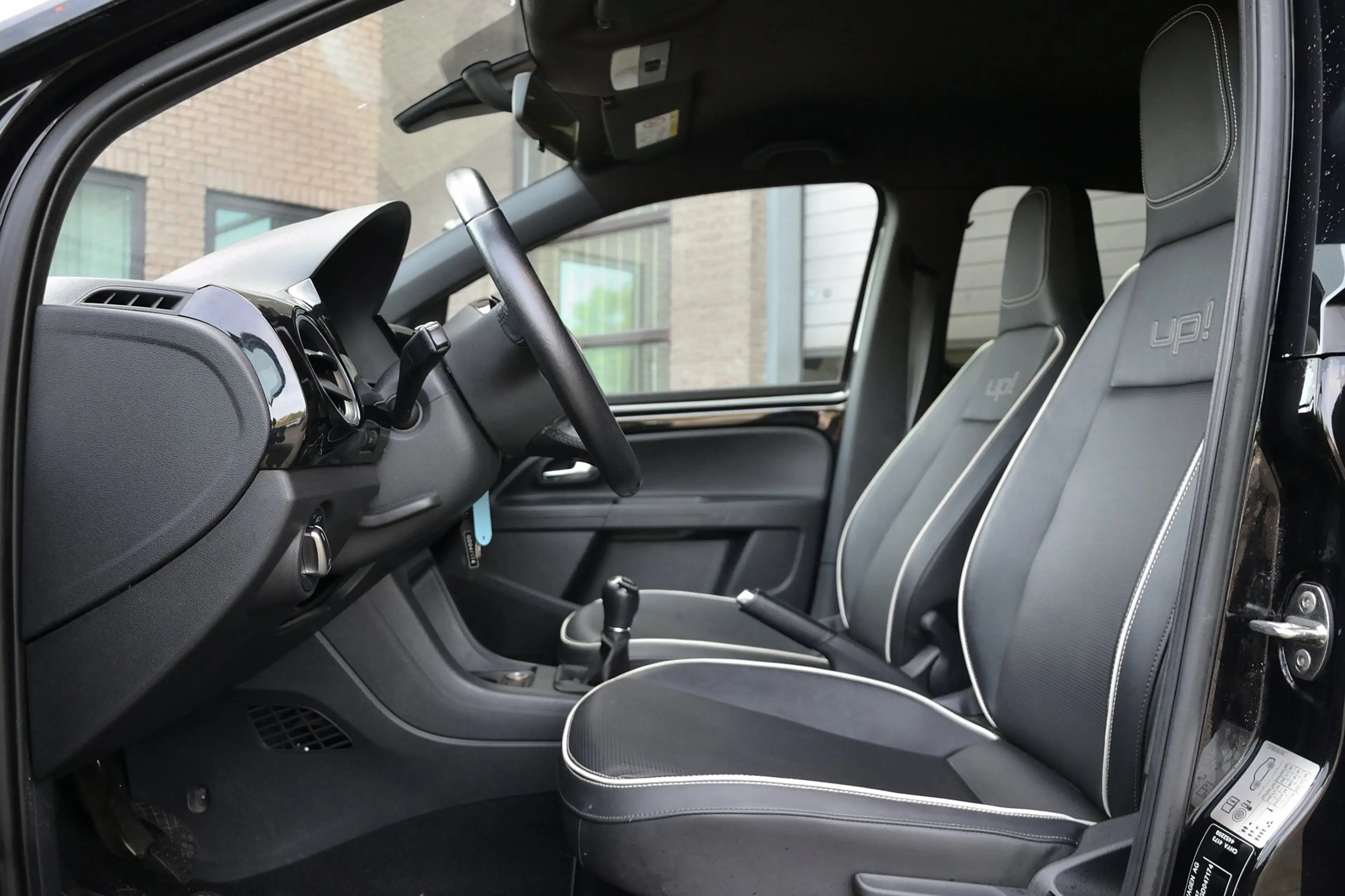 Volkswagen up! 1.0 high up! BlueMotion 5drs | Airco | Cruise Cont — photo 8