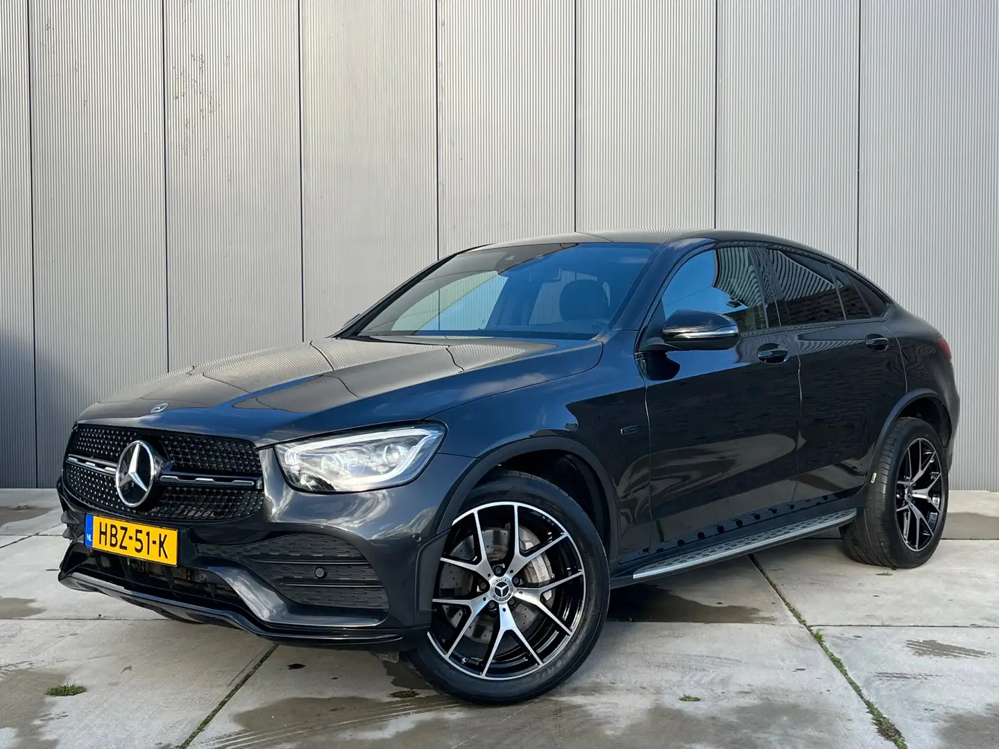 Mercedes-Benz GLC 300 Coupé 300e 4MATIC Business Solution AMG | Burmeste Zwart - 1
