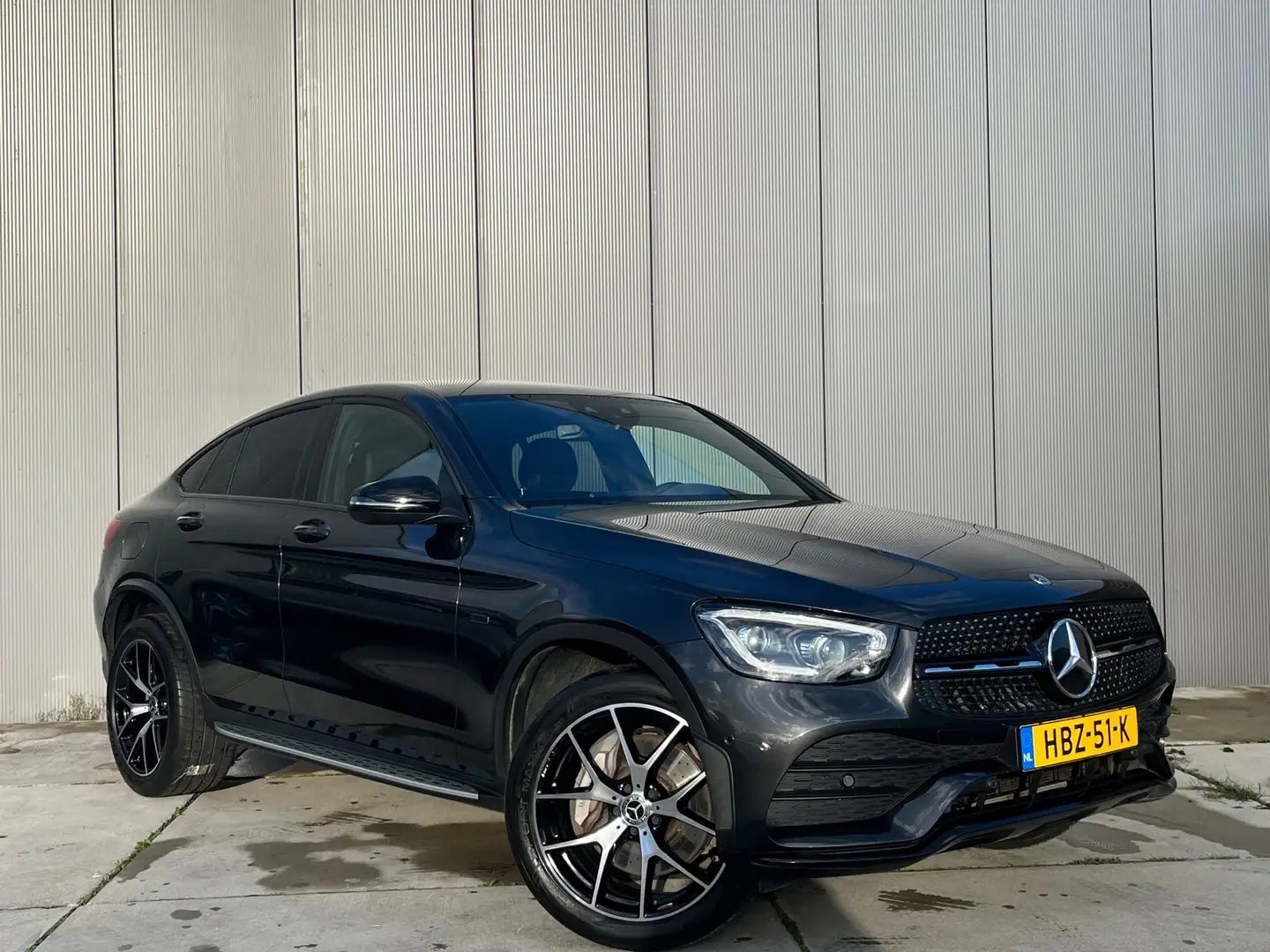 Mercedes-Benz GLC 300 Coupé 300e 4MATIC Business Solution AMG | Burmeste Zwart - 2