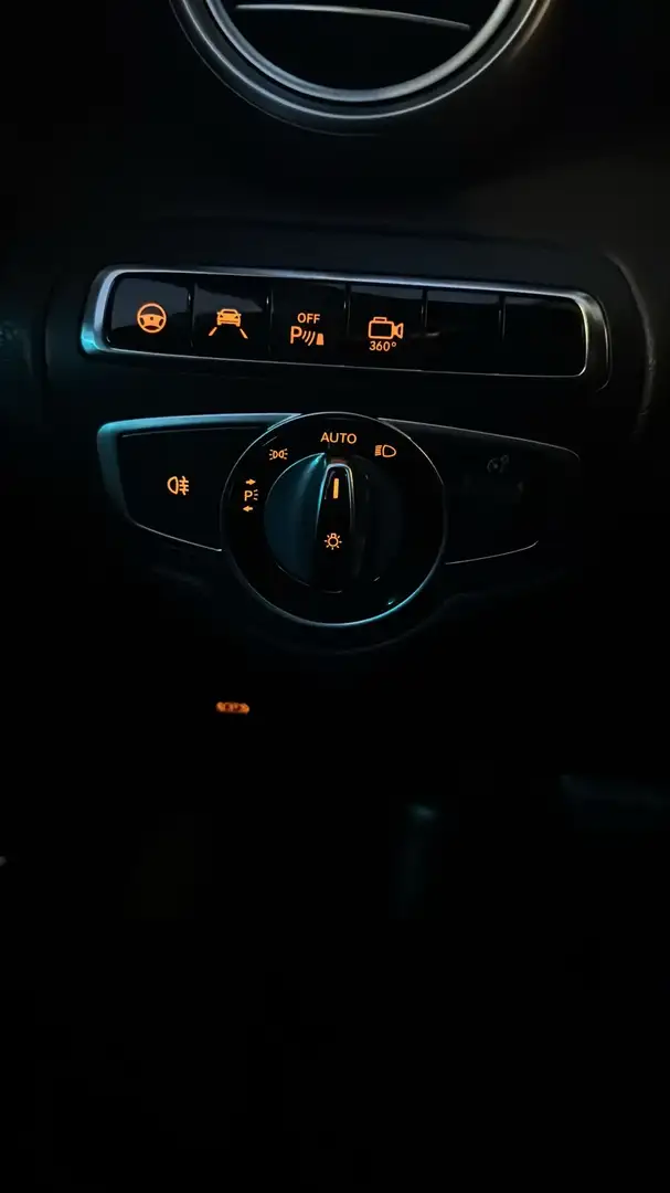 Mercedes-Benz C 400 T 4MATIC AMG Line Aut. - 2