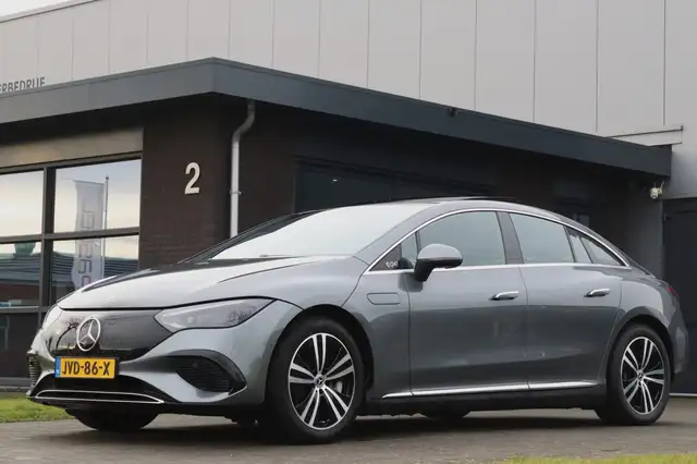 Mercedes-Benz EQE 300 90kWh Airmatic 4WS Pano Burmester 3D 360°