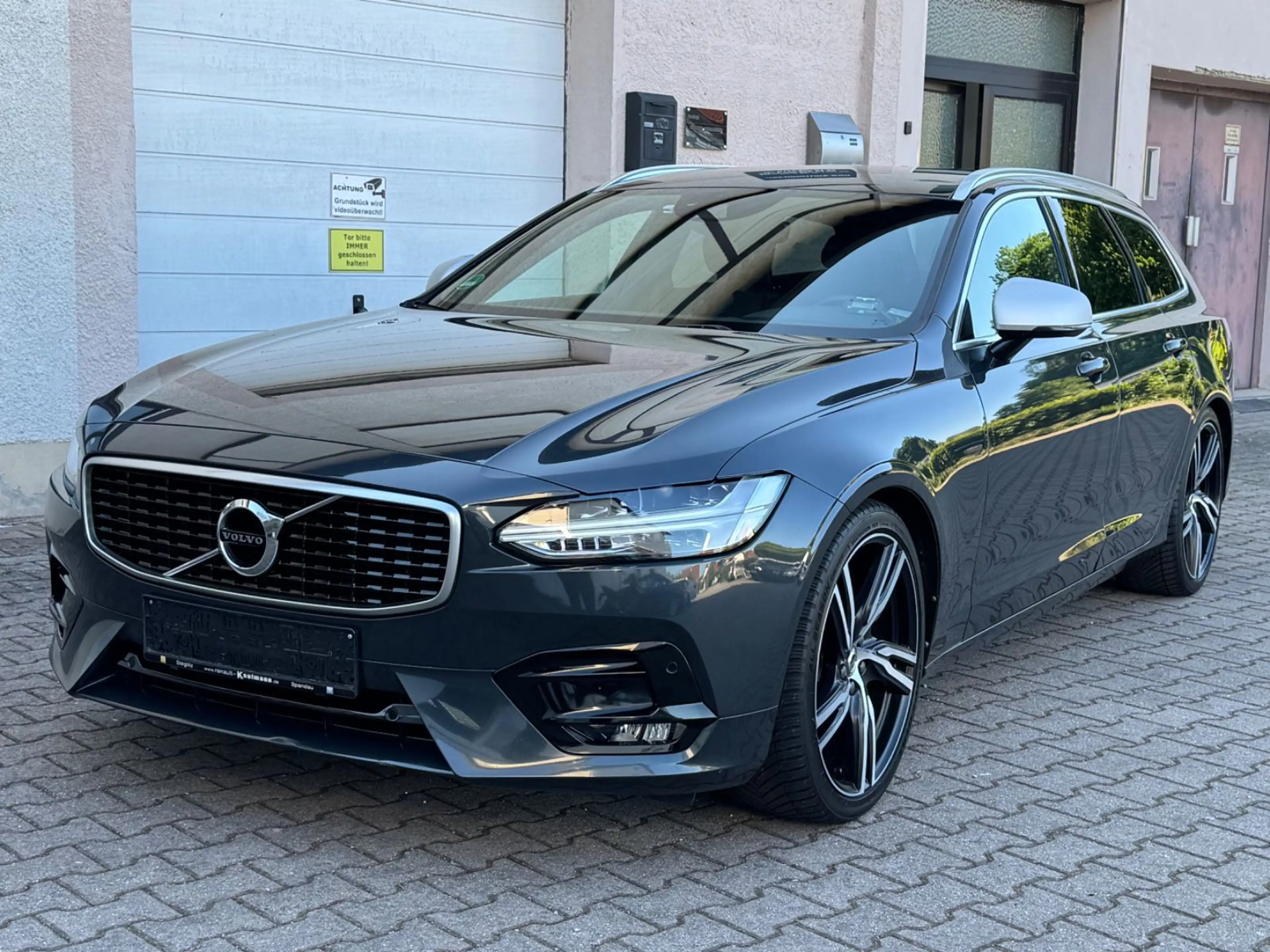 Volvo V90 Kombi R Design LED ANDROID SOUND MEMORY — photo 2