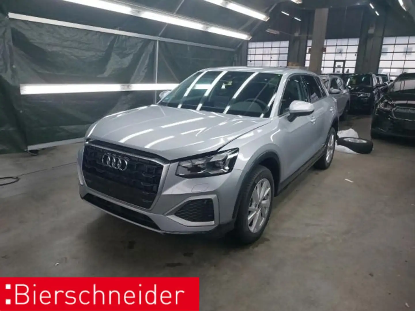 Audi Q2 35 TFSI S tronic advanced AHK MATRIX NAVI SHZ Silber - 2
