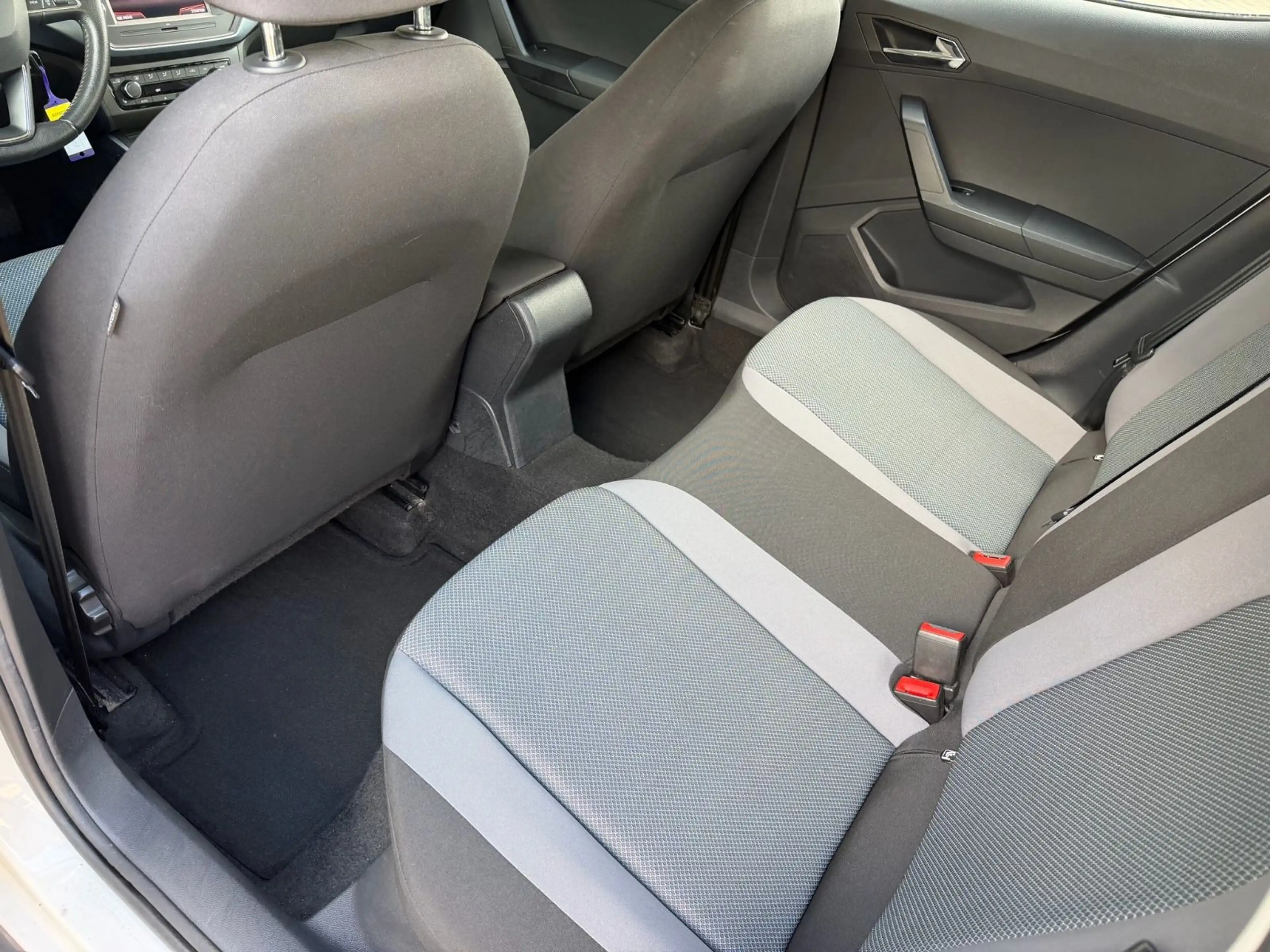 SEAT Arona 1.6 TDI Style — photo 12