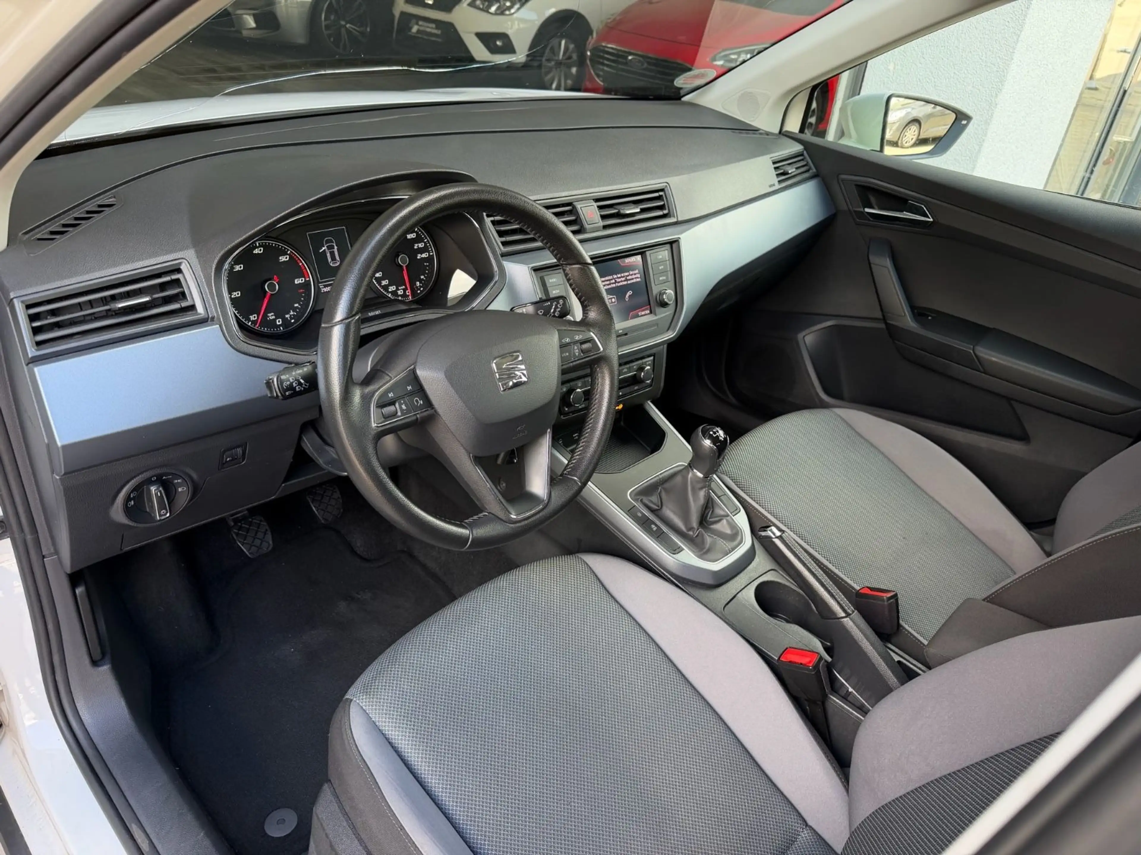 SEAT Arona 1.6 TDI Style — photo 9