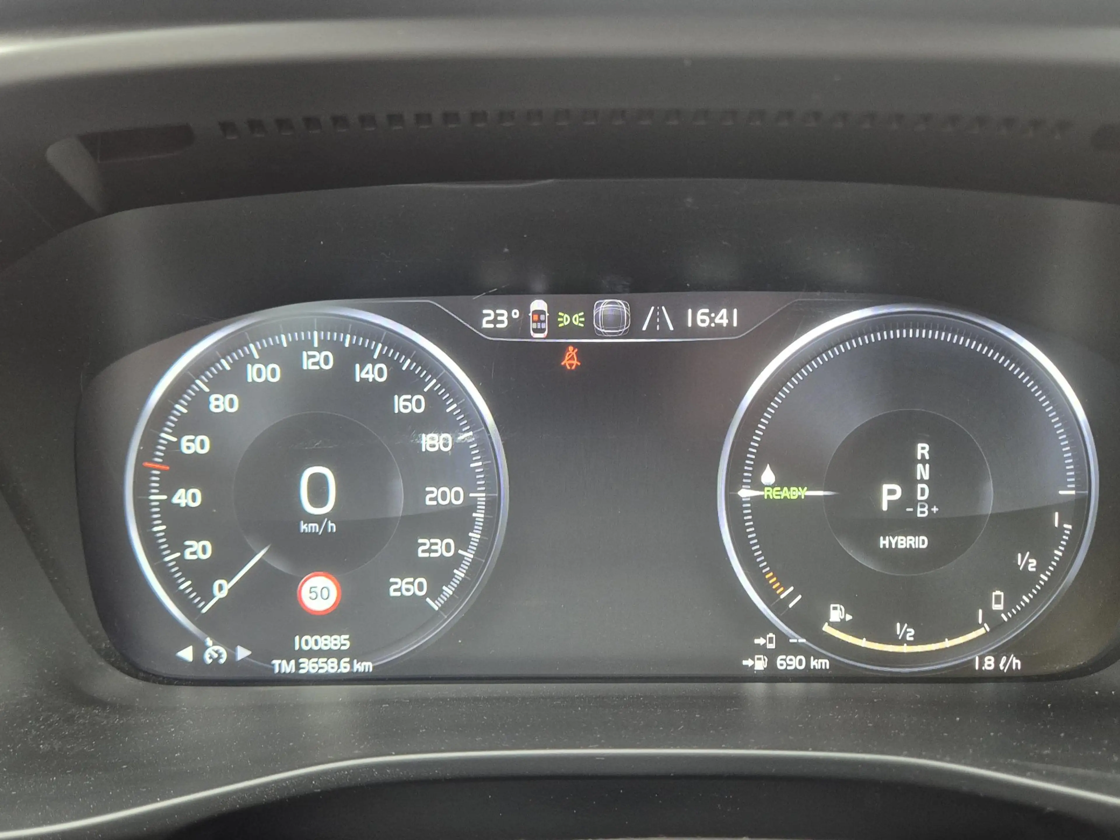 Volvo XC40 1.5 T4 Recharge Inscription Expression Trekhaak/Le — photo 12
