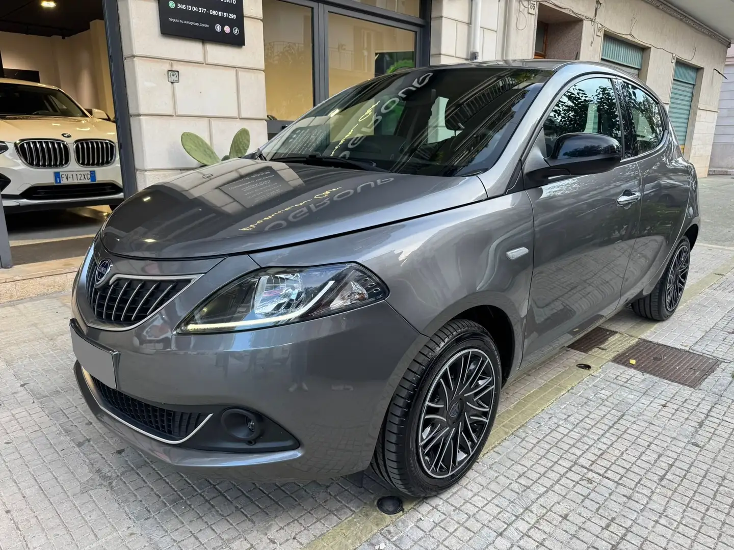 Lancia Ypsilon 2022 1.0 firefly hybrid Gold s Grigio - 1