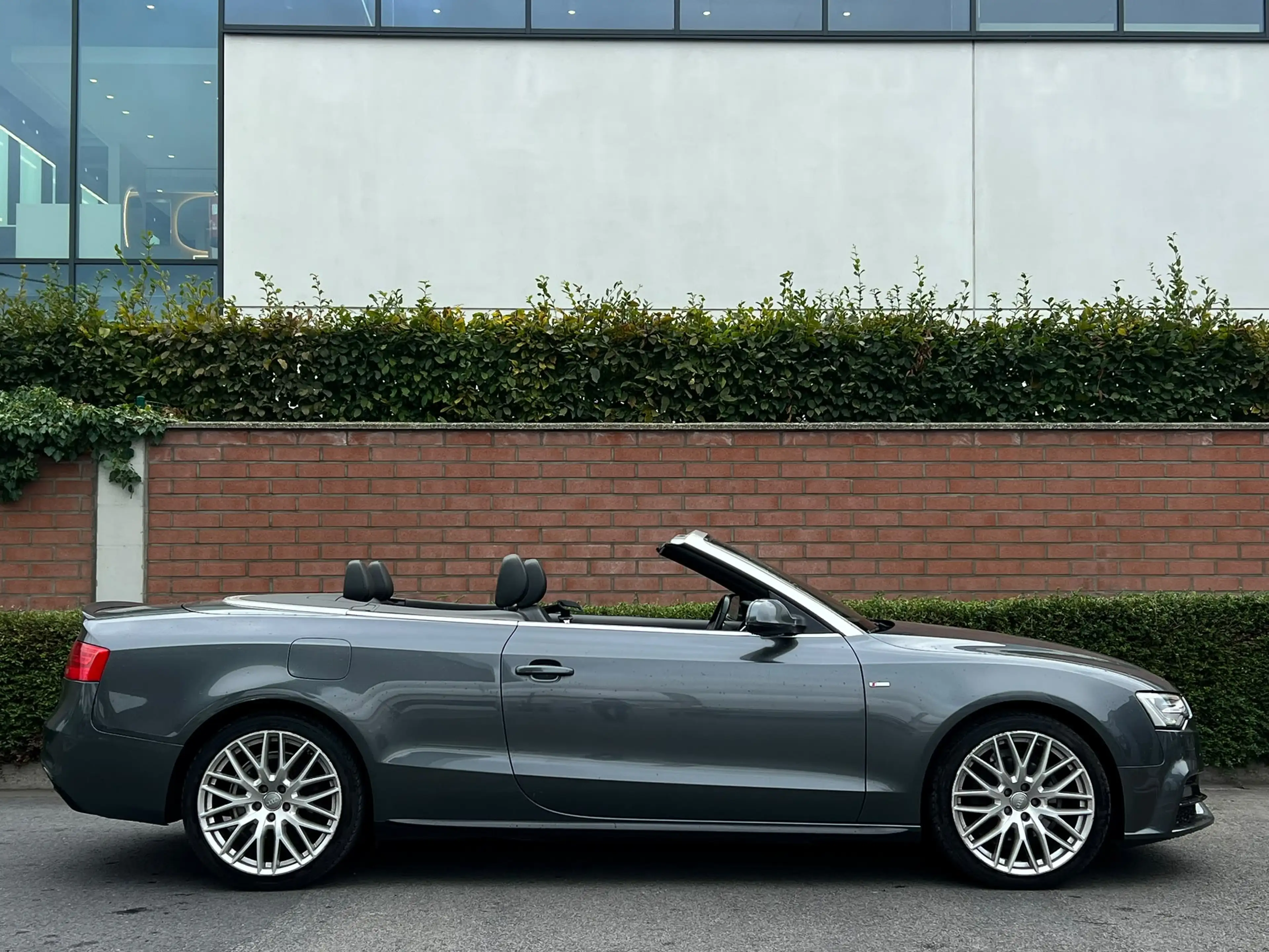 Audi A5 CABRIOLET - S LINE - QUATTRO — photo 9