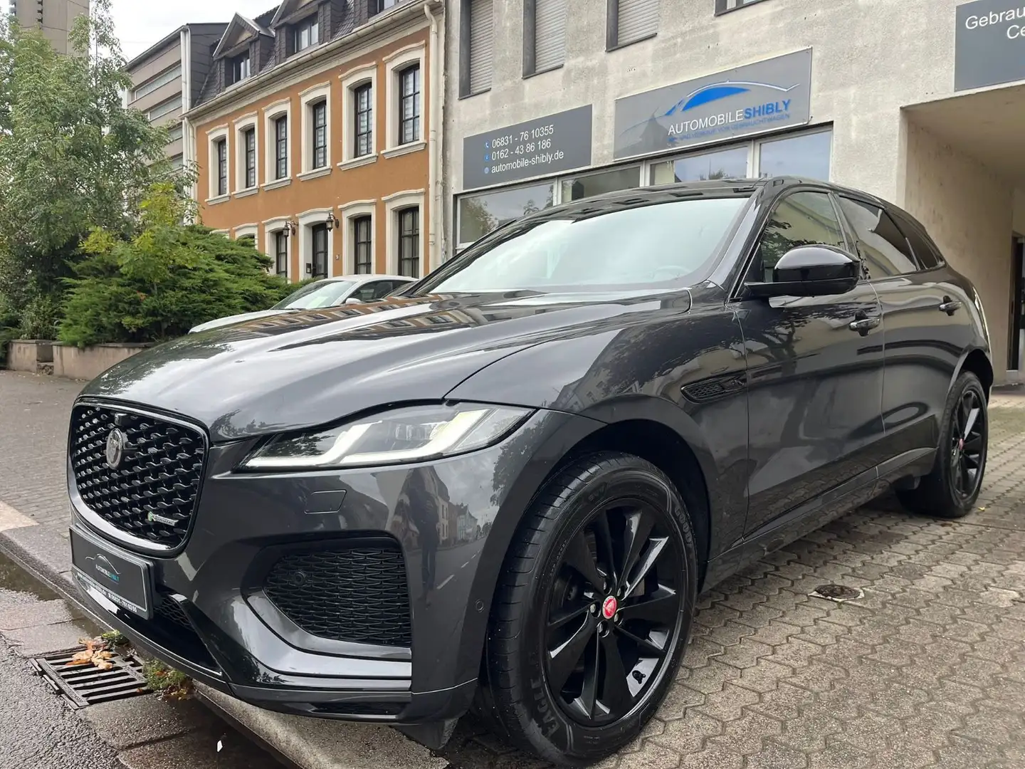 Jaguar F-Pace F-PACE R-Dynamic SE AWD Facelift,VOLL Schwarz - 1
