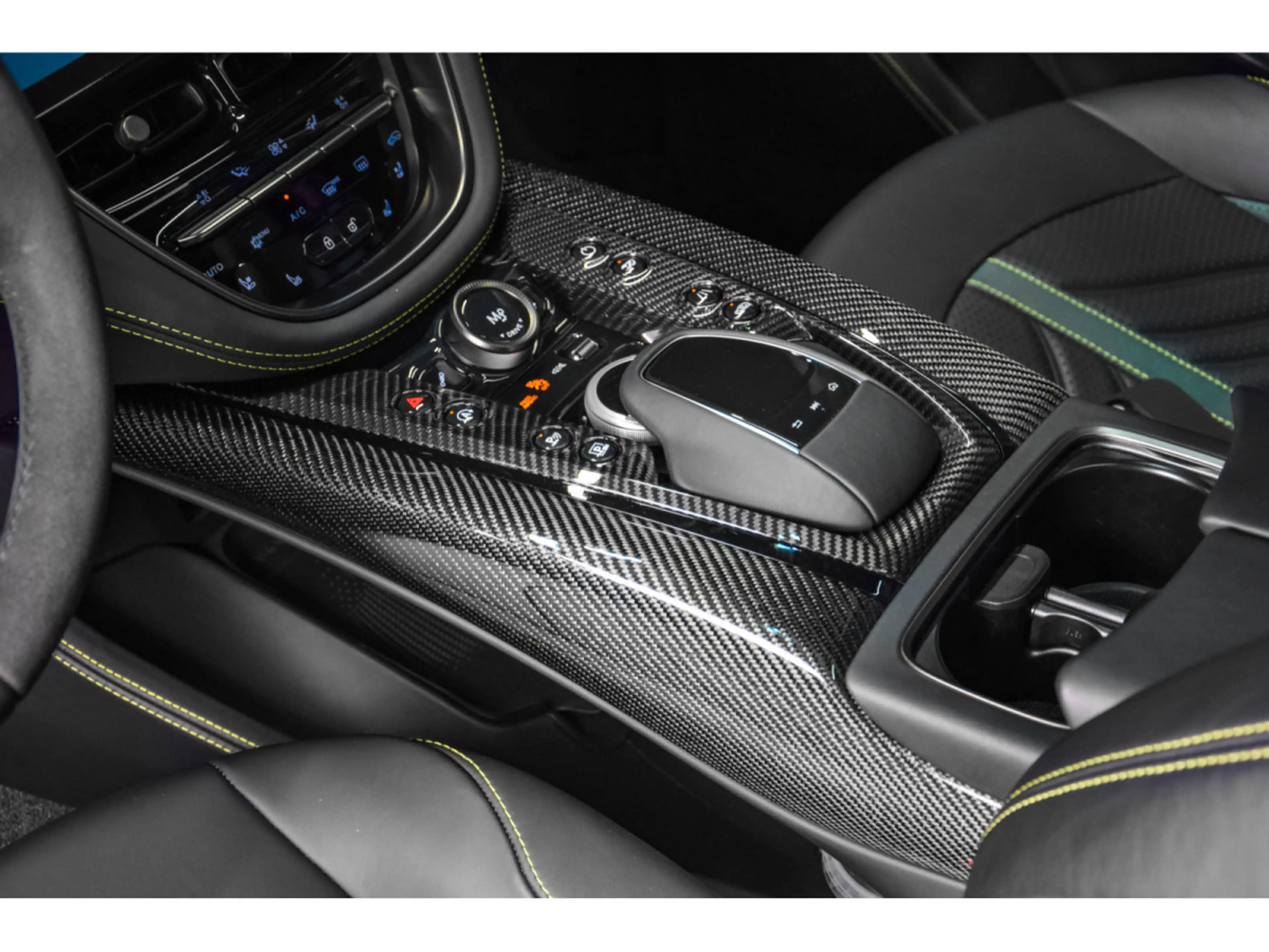 Aston Martin DBX 707 AMR23 4.0 V8 Bi-Turbo — photo 13