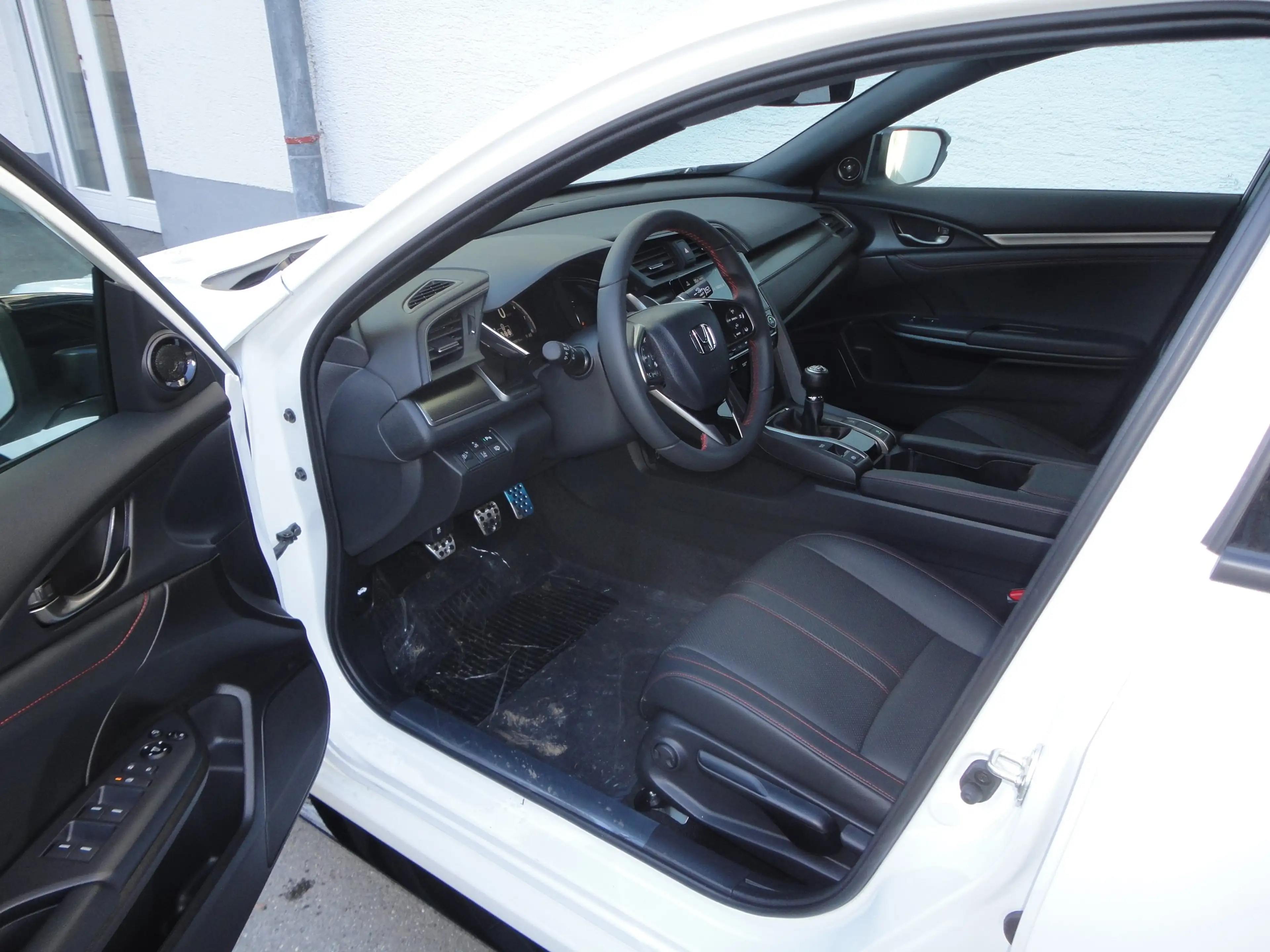 Honda Civic 1.0 Dynamic Limited Edition — photo 8