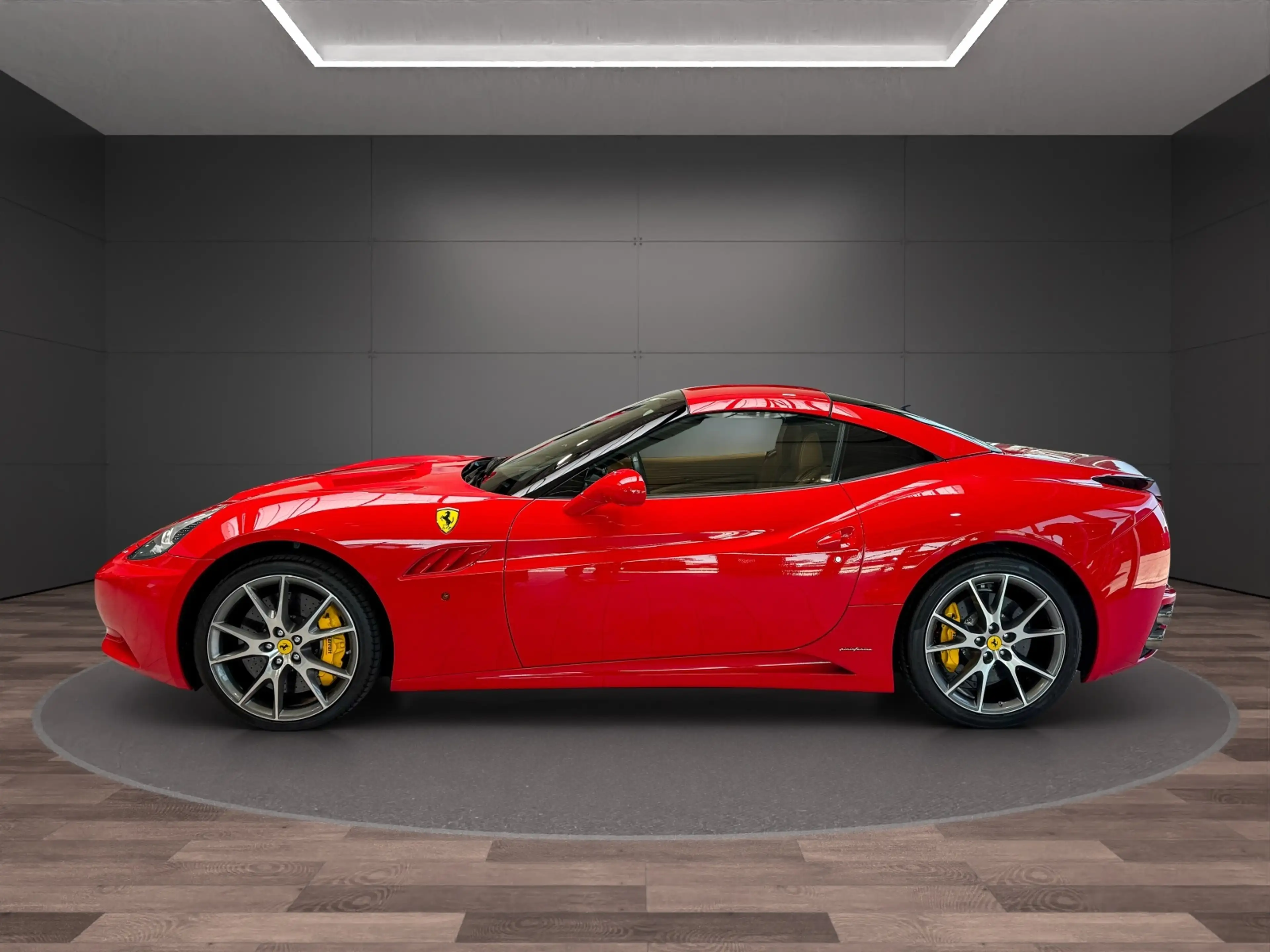 Ferrari California — photo 4