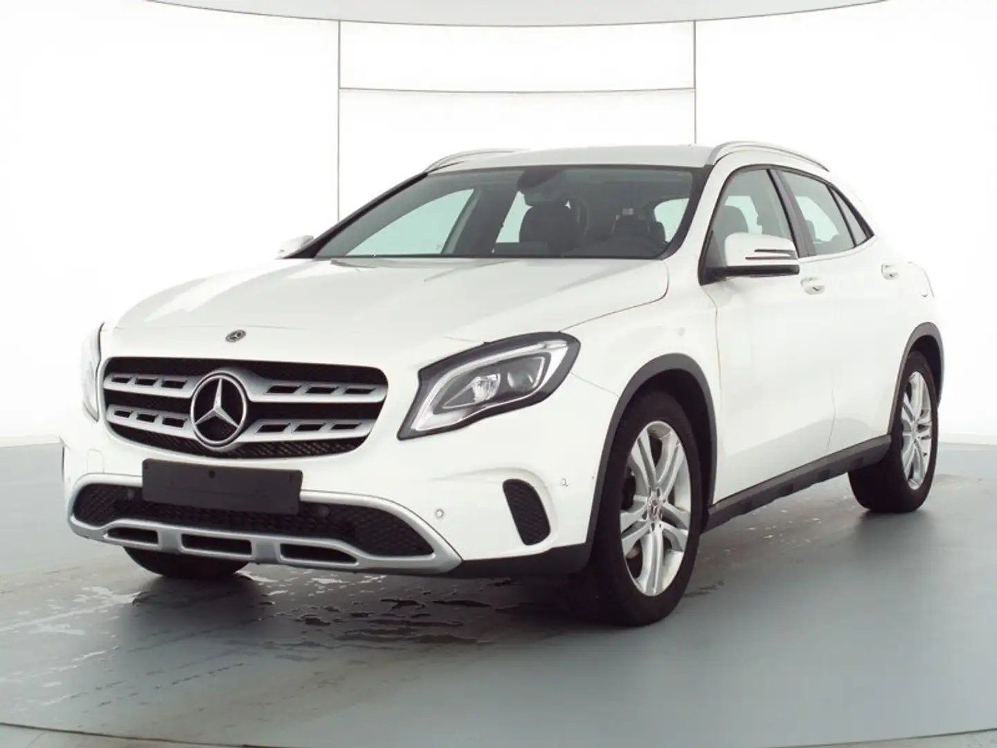 Mercedes-Benz GLA 180 GLA 180 Sport auto Bianco - 1