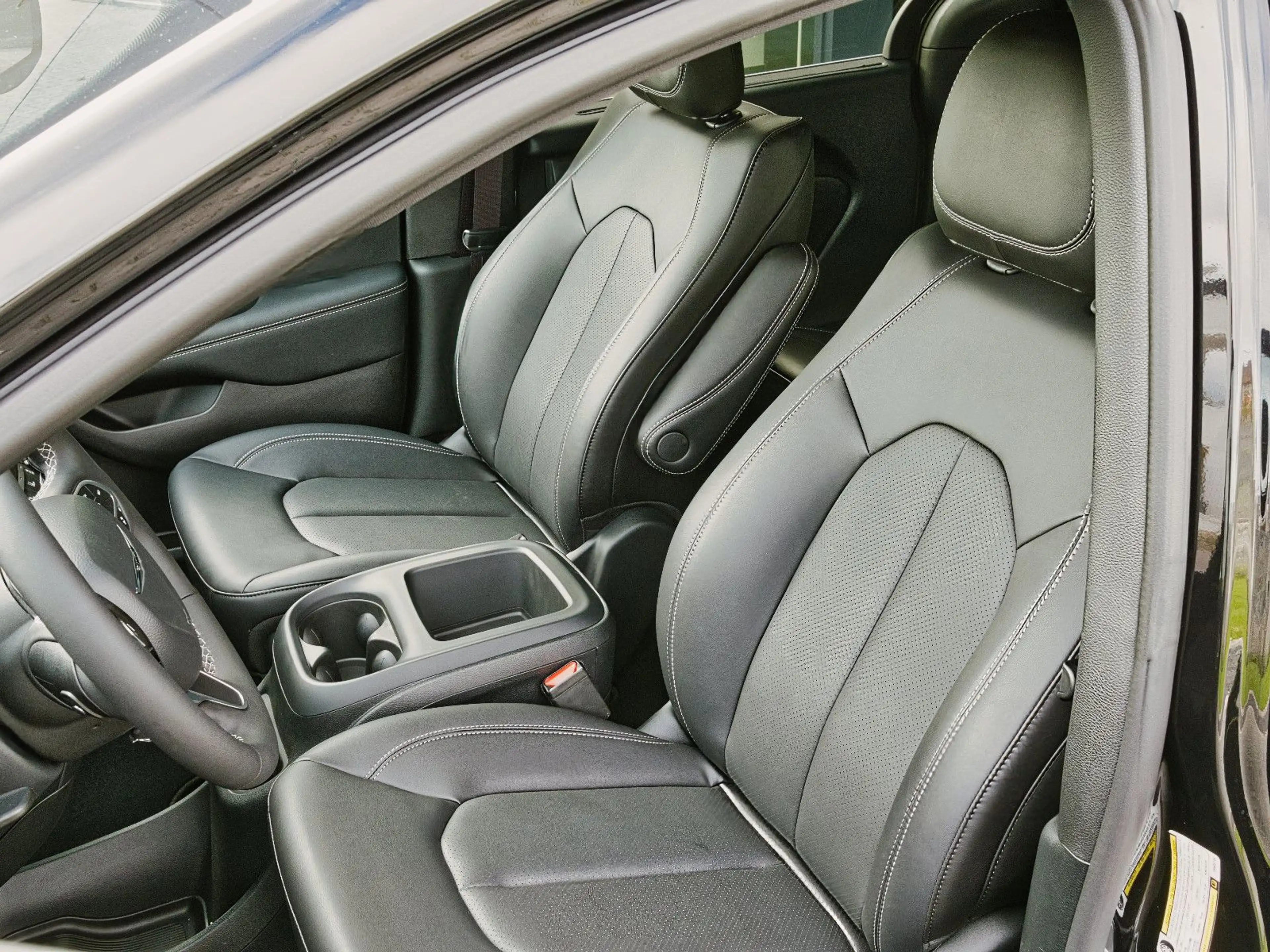 Chrysler Pacifica / Grand Caravan — photo 15
