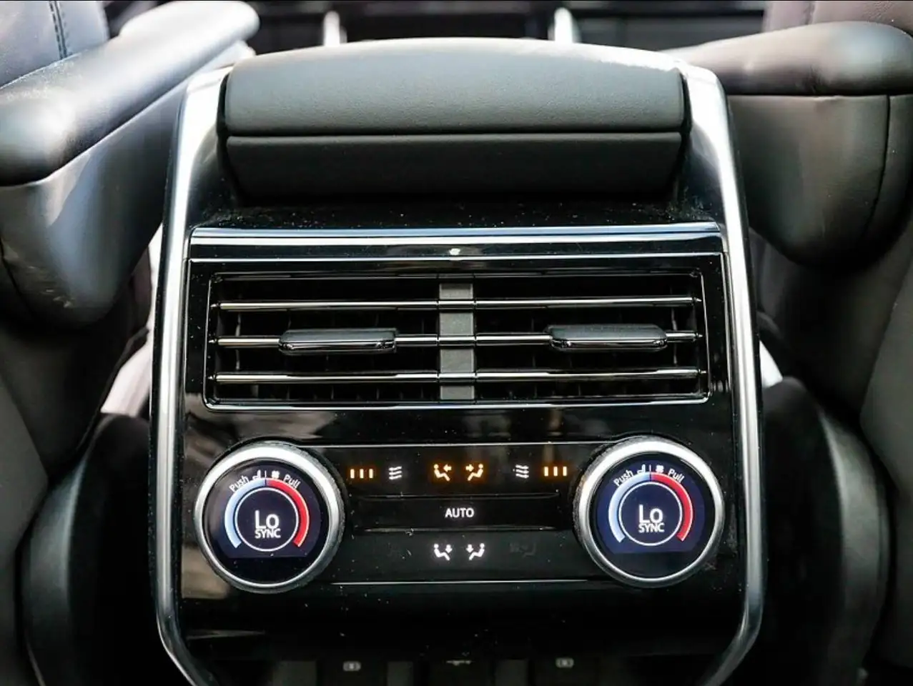 Land Rover Range Rover снимка Land Rover Range Rover