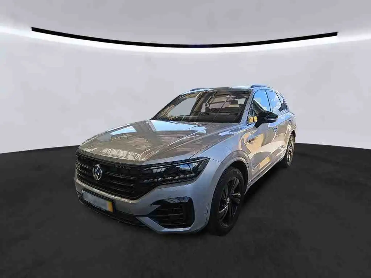 Volkswagen Touareg "R" 3.0TSI eHybrid +AHK+LUFT+MASSAGE+ Zilver - 2