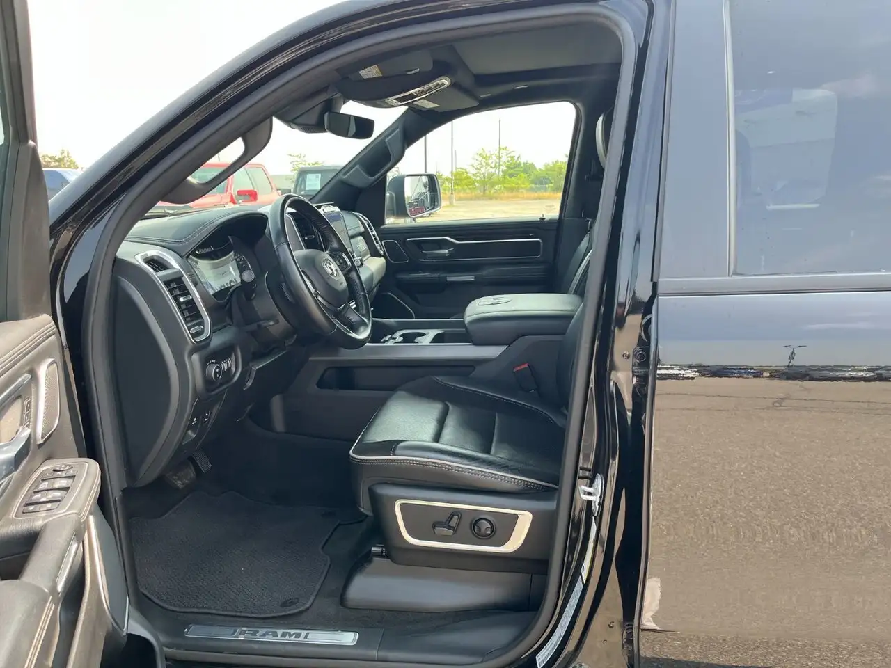 RAM 1500 photo RAM 1500