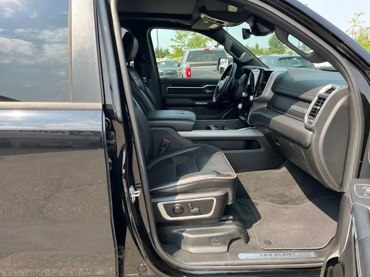 RAM 1500 photo RAM 1500