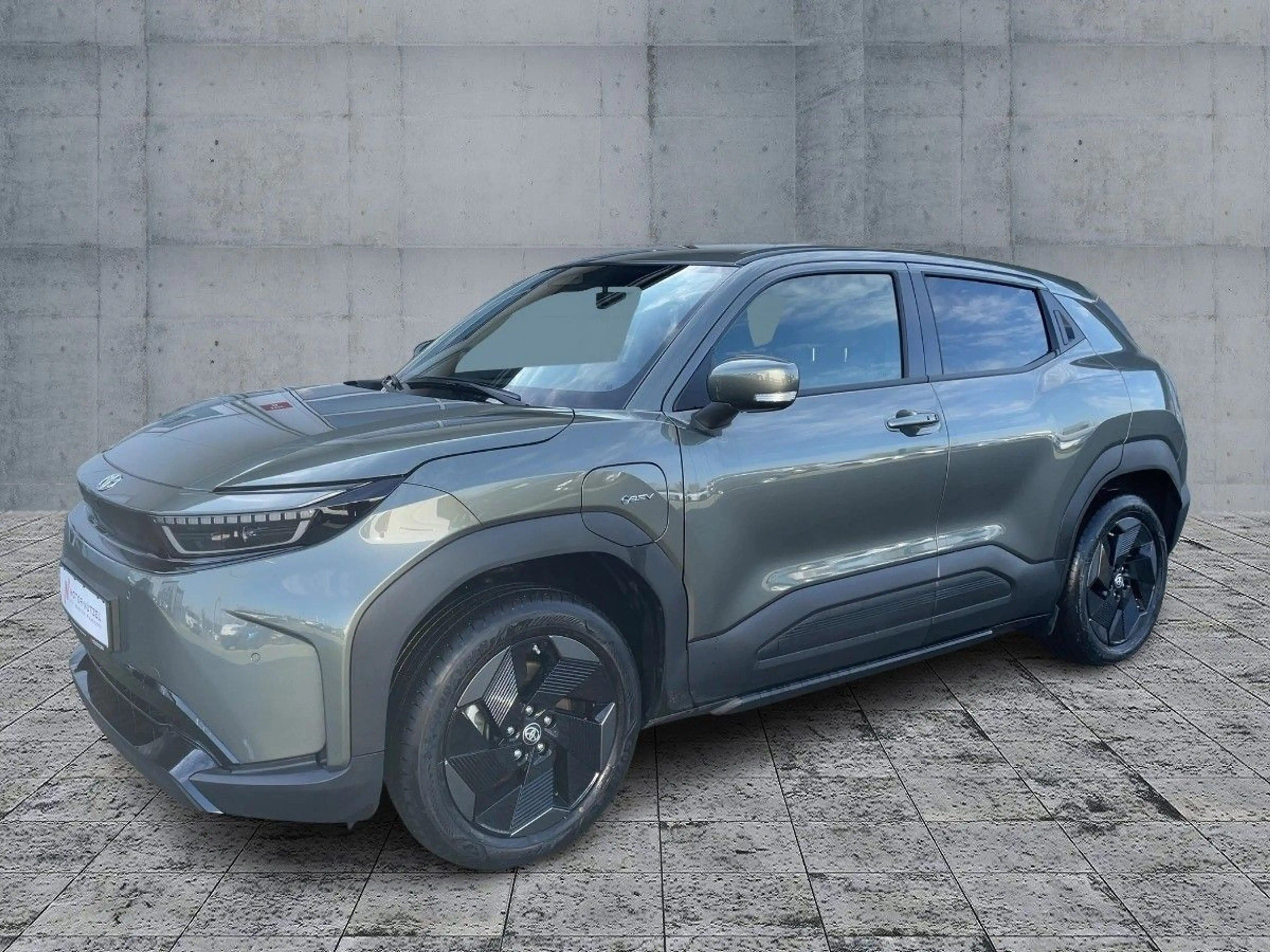Toyota Urban Cruiser 128 kW / 61 kWh Teamplayer — photo 2