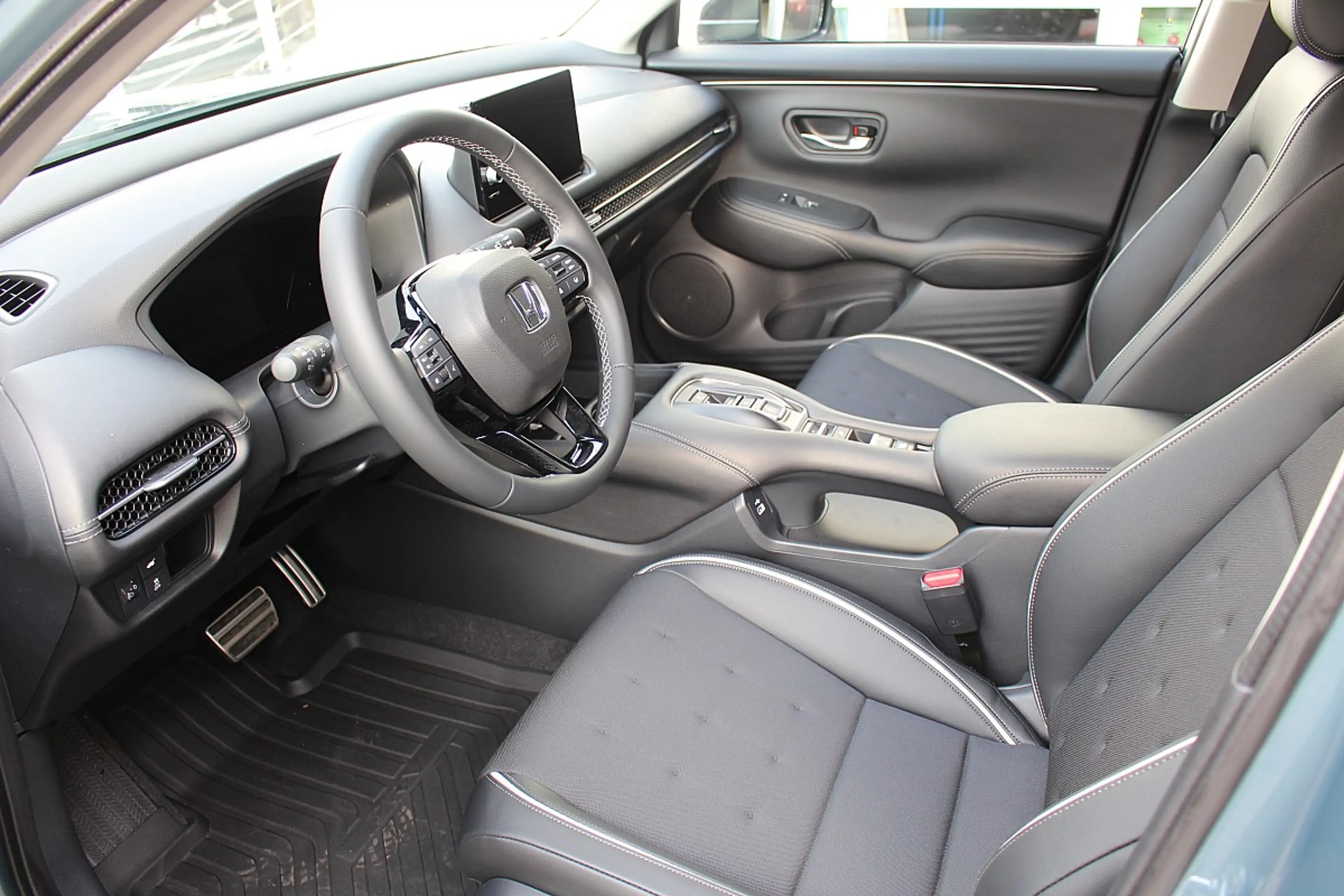 Honda ZR-V 2,0 i-MMD Hybrid Sport Aut. — photo 9