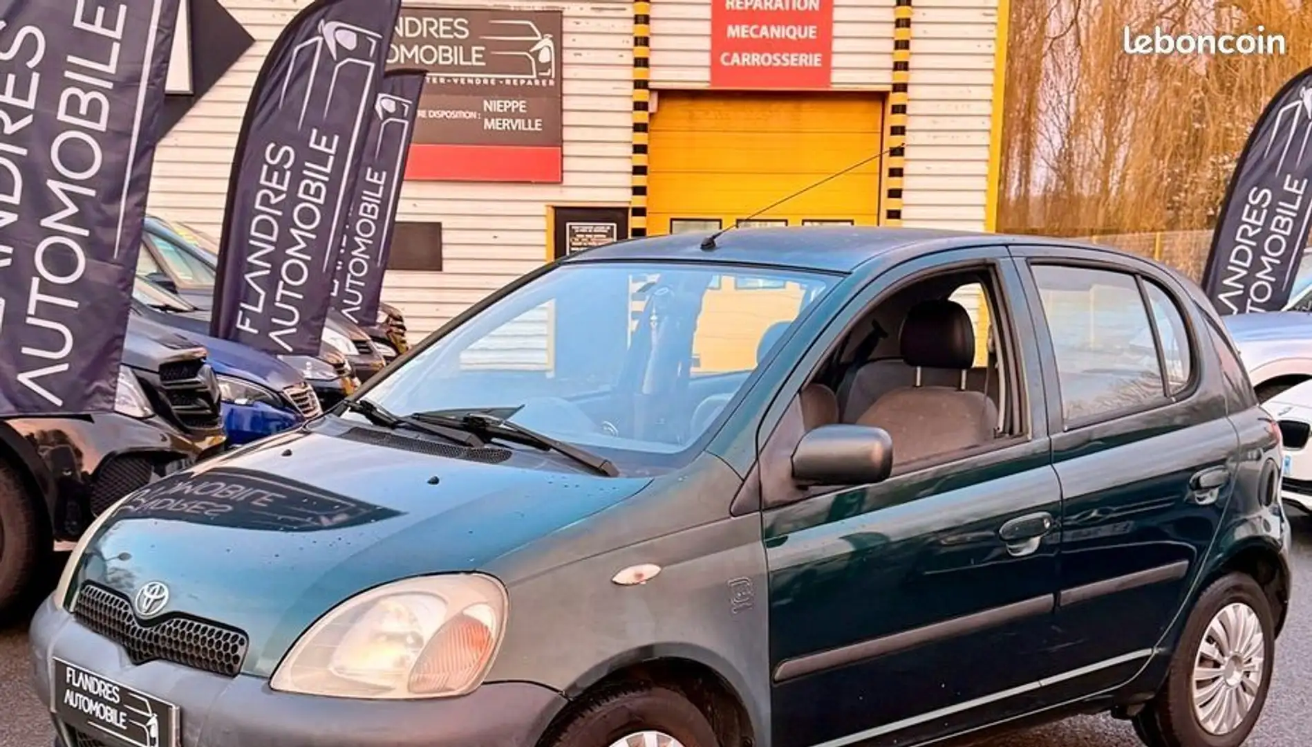 Toyota Yaris 1.0 68ch 5p Vert - 1