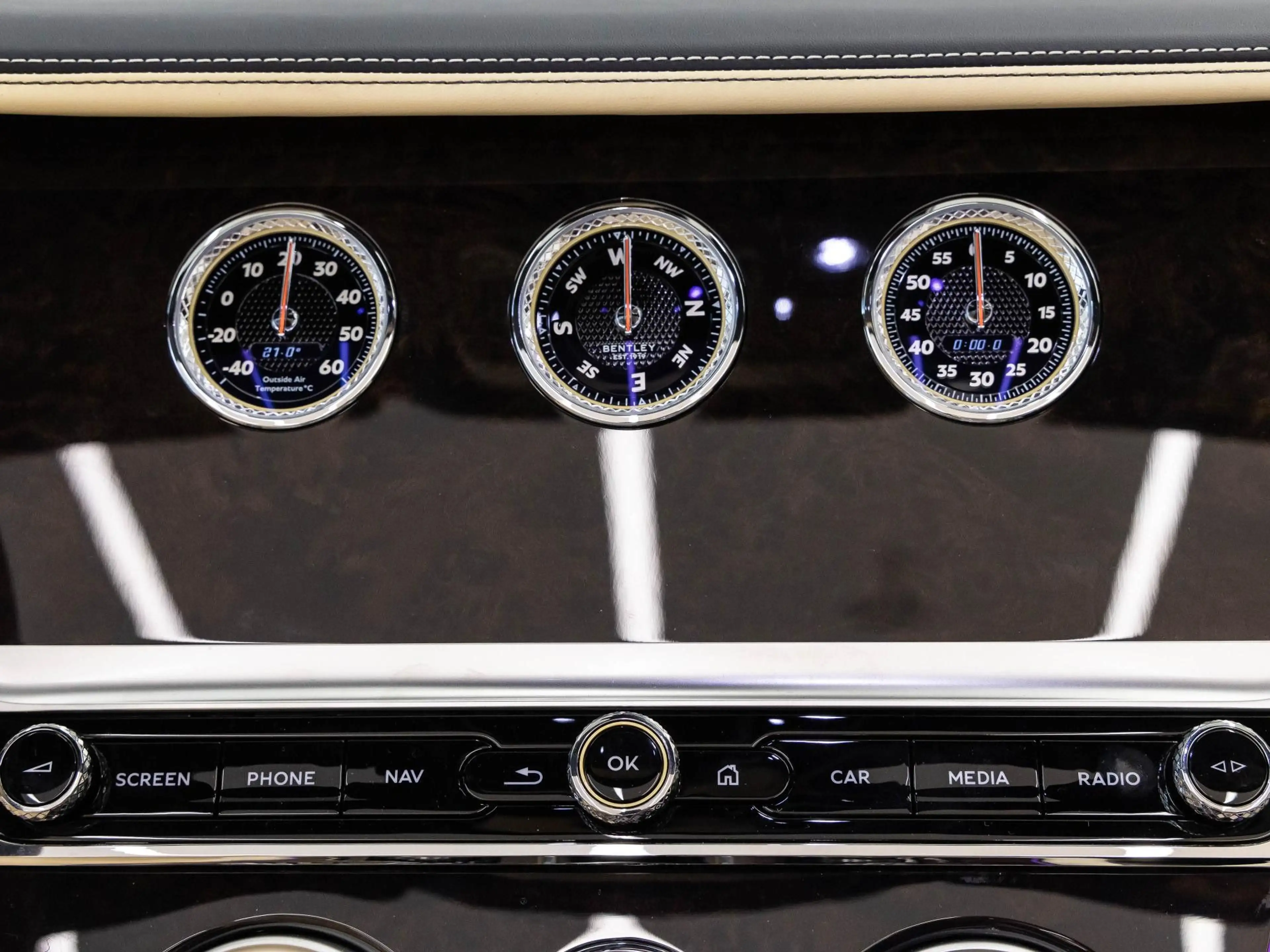 Bentley Continental GTC (MY26) von BENTLEY FRANKFURT — photo 15
